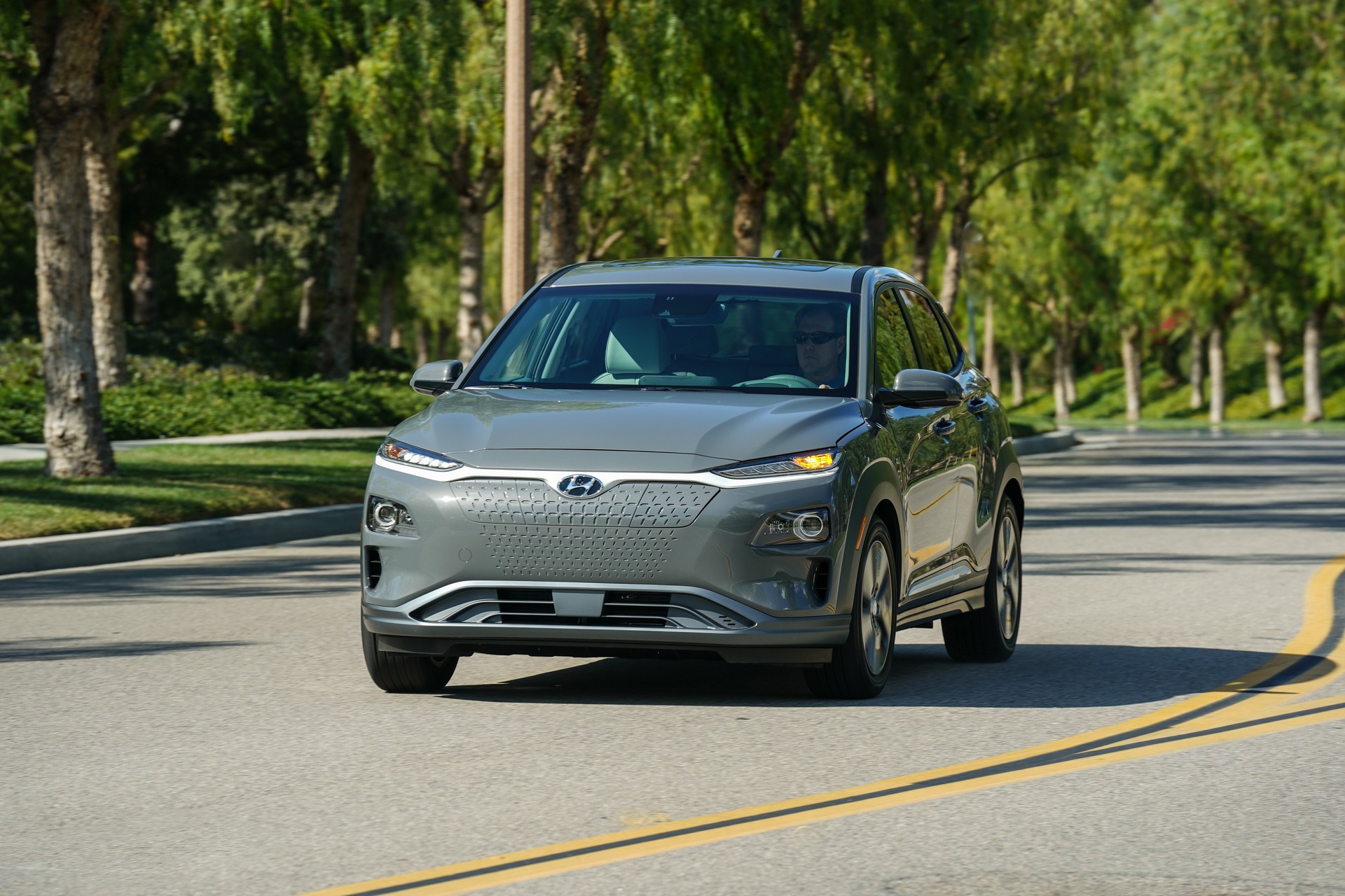 Hyundai Kona Electric-4 2019 Hyundai Kona Electric Has A Bolt Beating Range Of 258 Miles
