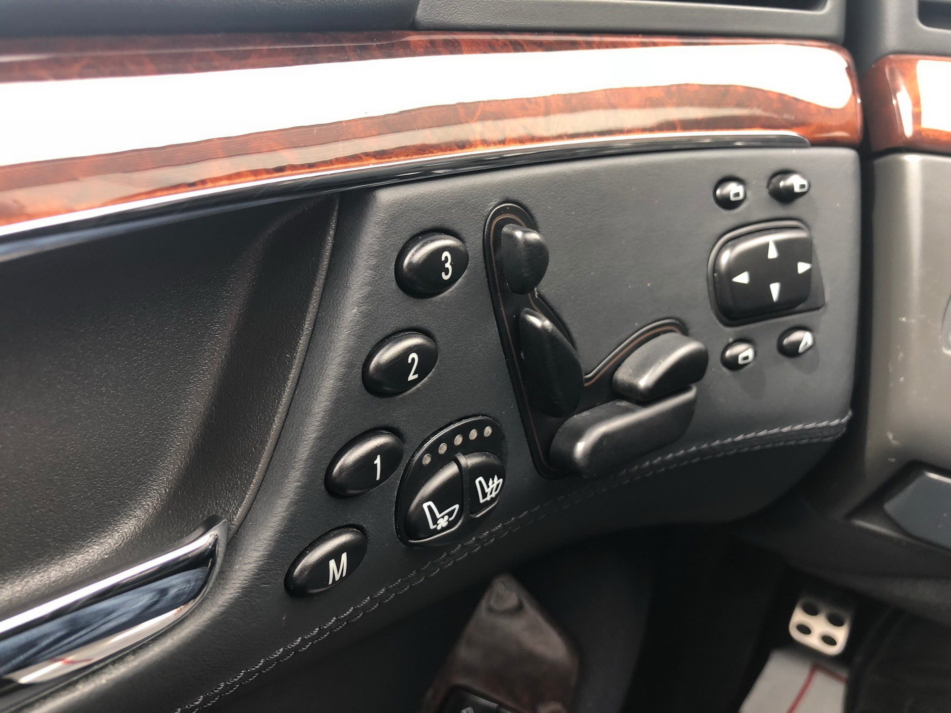 2006-mercedes-s65-bat-auction-19 You Can Get A Super Clean 604 HP Mercedes S65 AMG For Less Than $20k