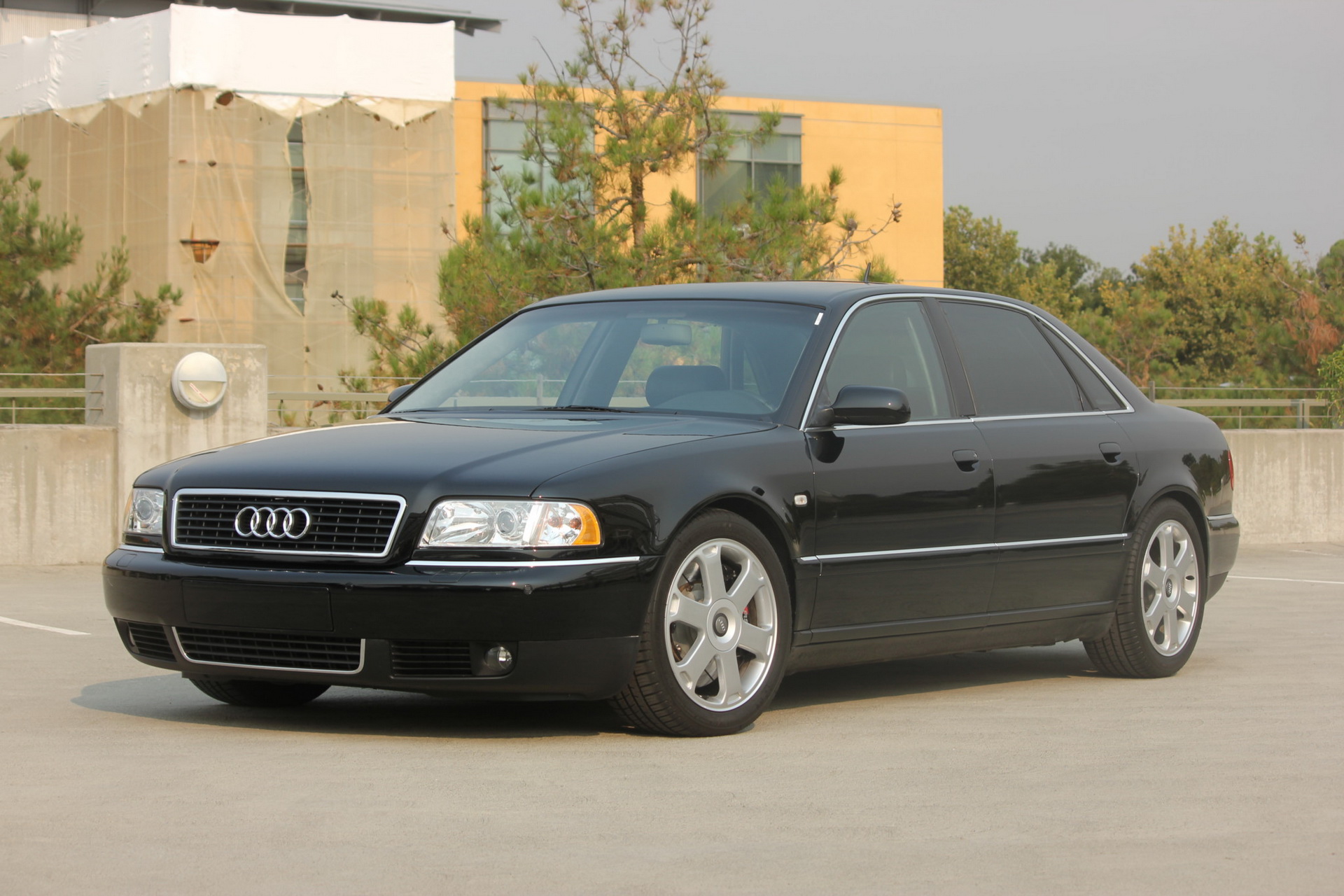 2003-audi-a8l-auction-bat-1 $21k Wasn’t Enough To Secure This Refurbished 2002 Audi A8L
