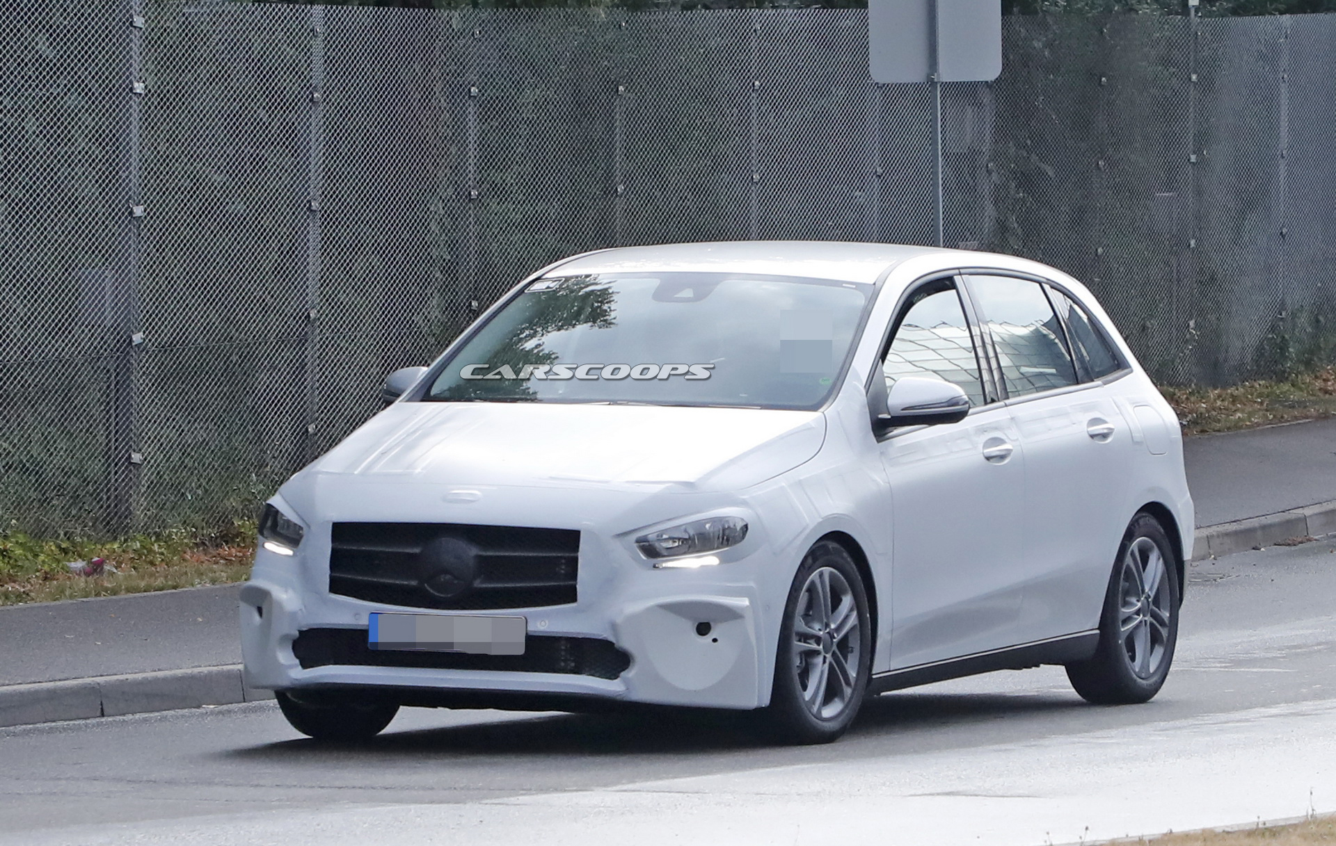 2019-mercedes-b-class-drops-more-camo-2 2019 Mercedes B-Class Minivan Gets In Line With Latest A-Class