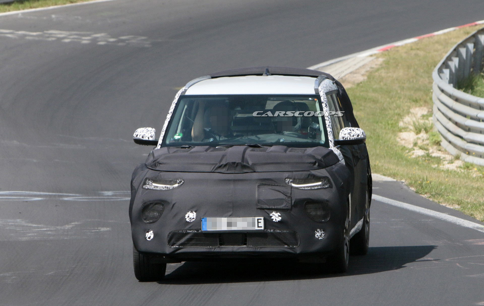 Kia-Soul-EV-Spy-7 2020 Kia Soul EV Spied, Should Offer An Improved Range And Greater Performance