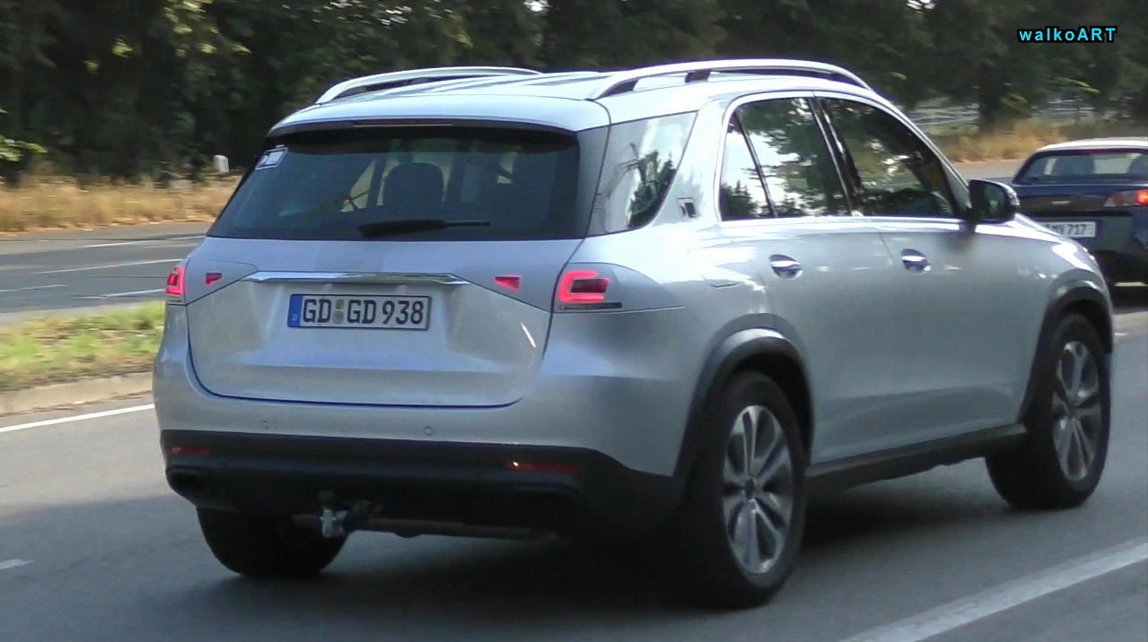 2019-mercedes-benz-gle-3 2019 Mercedes-Benz GLE Drops (Most) Camo In Latest Spy Video