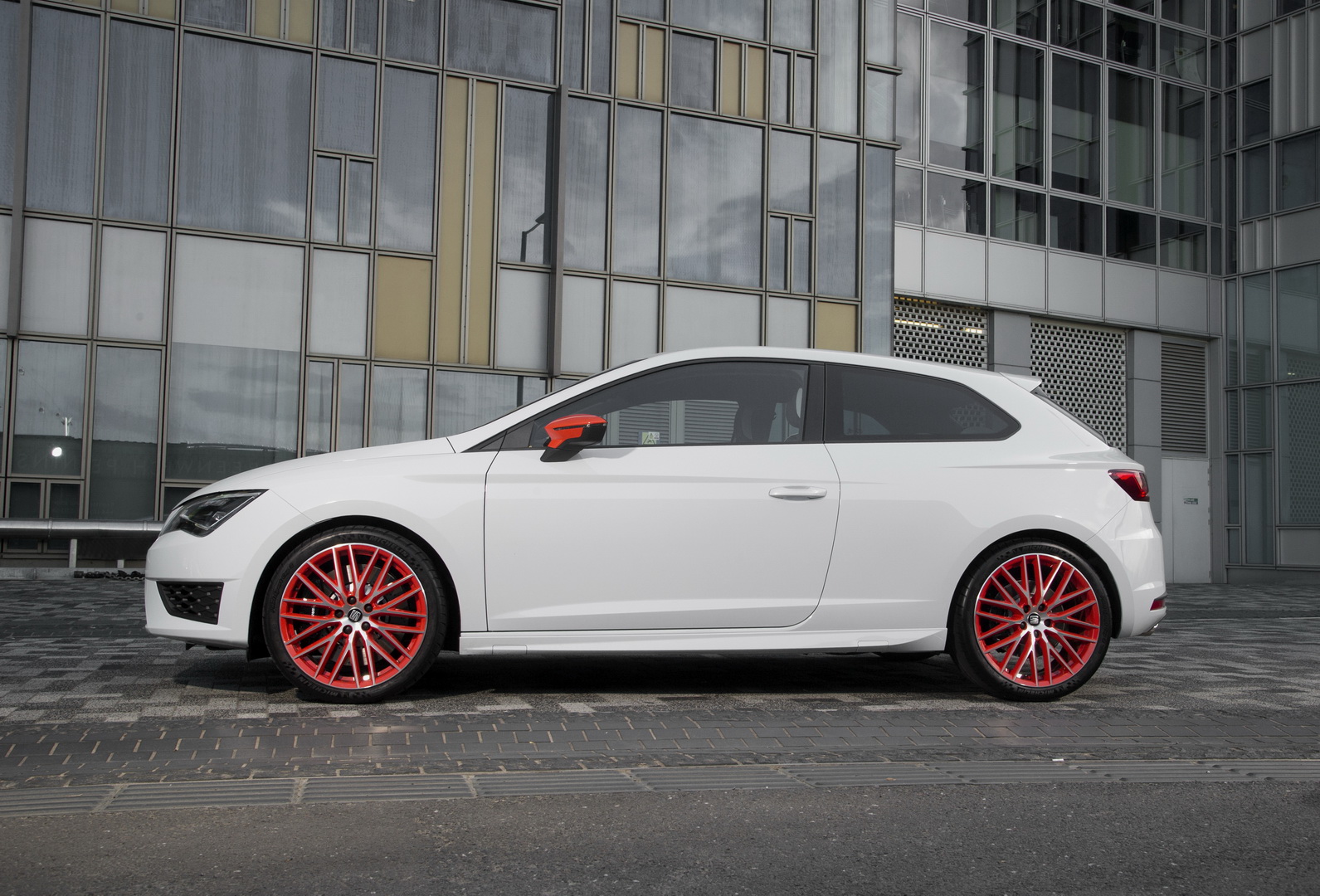 seat-leon-sc-cupra-ultimate-2 3-Door Seat Leon SC Discontinued In The UK, 5-Door And Estate Still On Sale