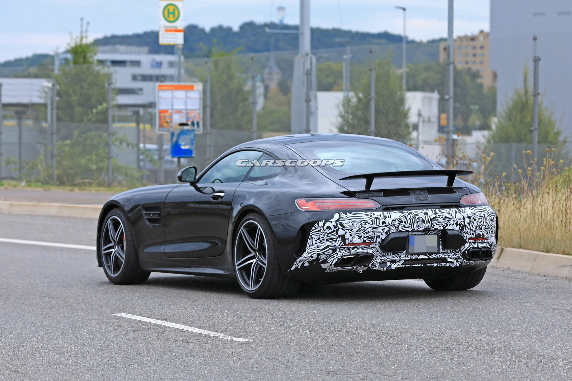 Mercedes-AMG-GT-Facelift-Spy-10 Mercedes-AMG GT Facelift Spotted, Sports Updates Inside And Out