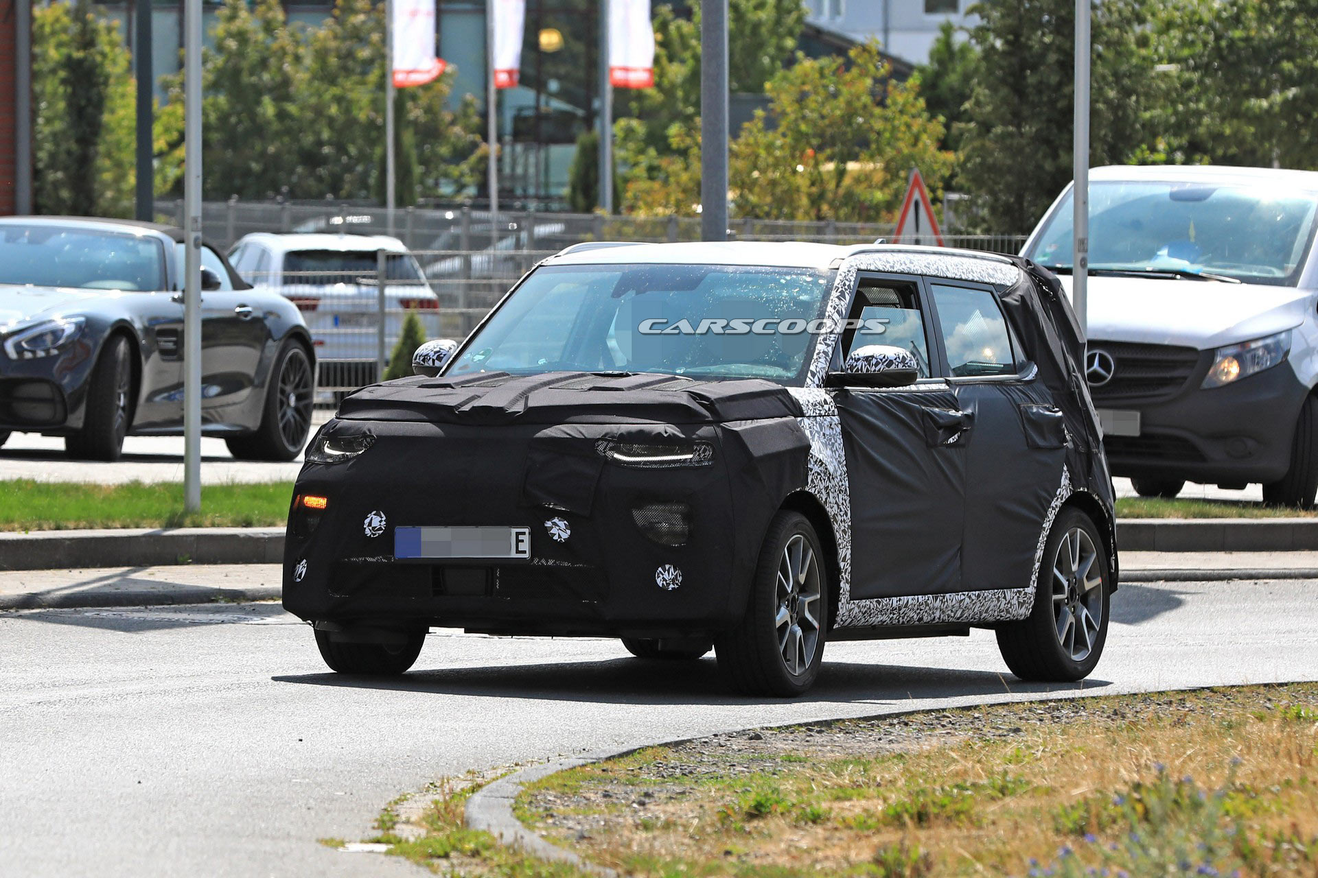 Kia-Soul-EV-Spy-17 2020 Kia Soul EV Spied, Should Offer An Improved Range And Greater Performance