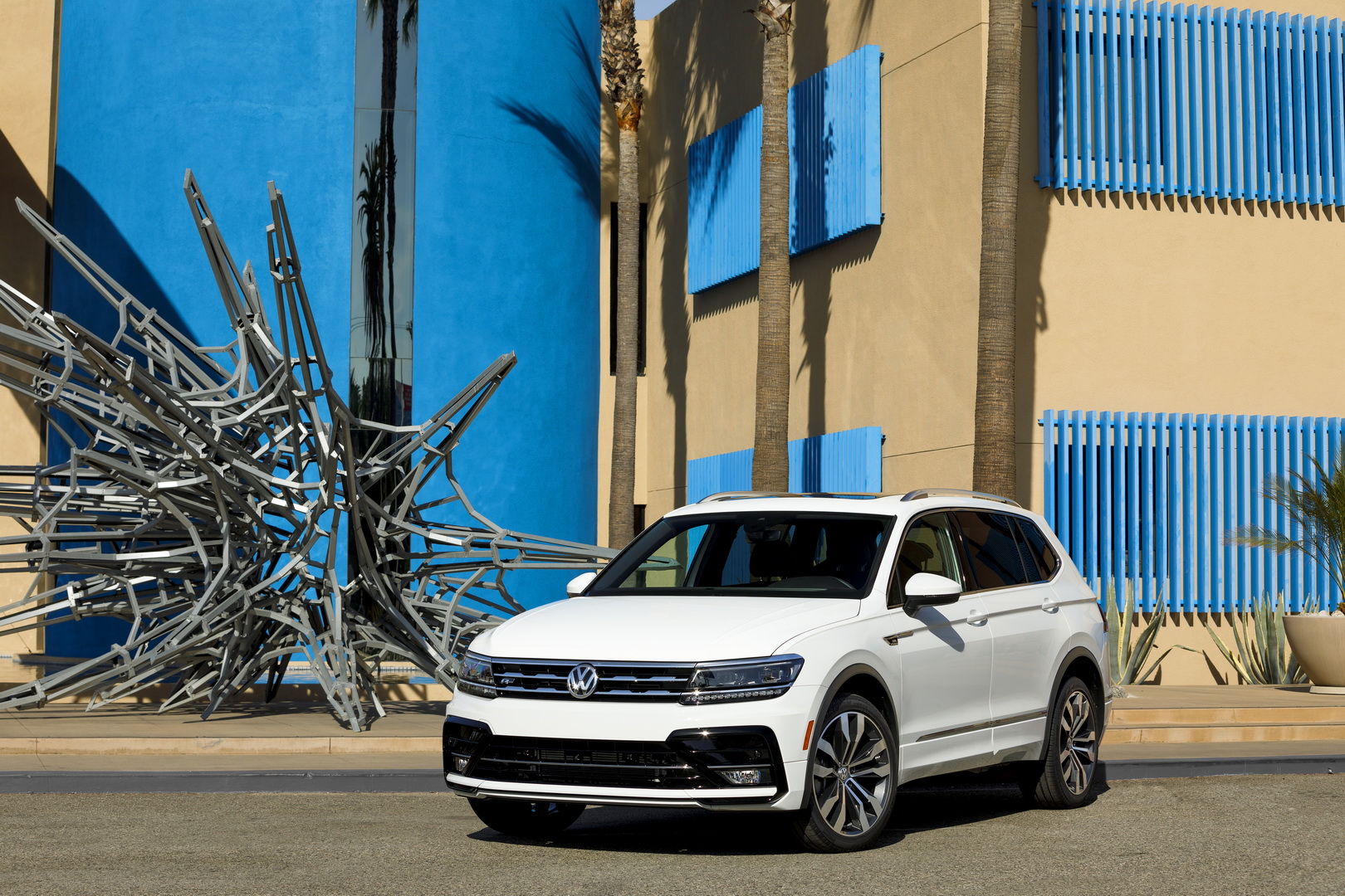 2018-vw-tiguan-r-line-2 2018 VW Tiguan And Touran Recalled Worldwide Over Possible Fire Risk