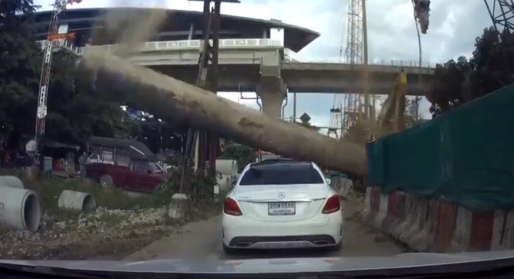 Huge Steel Pipe Crushes Mercedes C-Class, Occupants Live To Tell The Tale