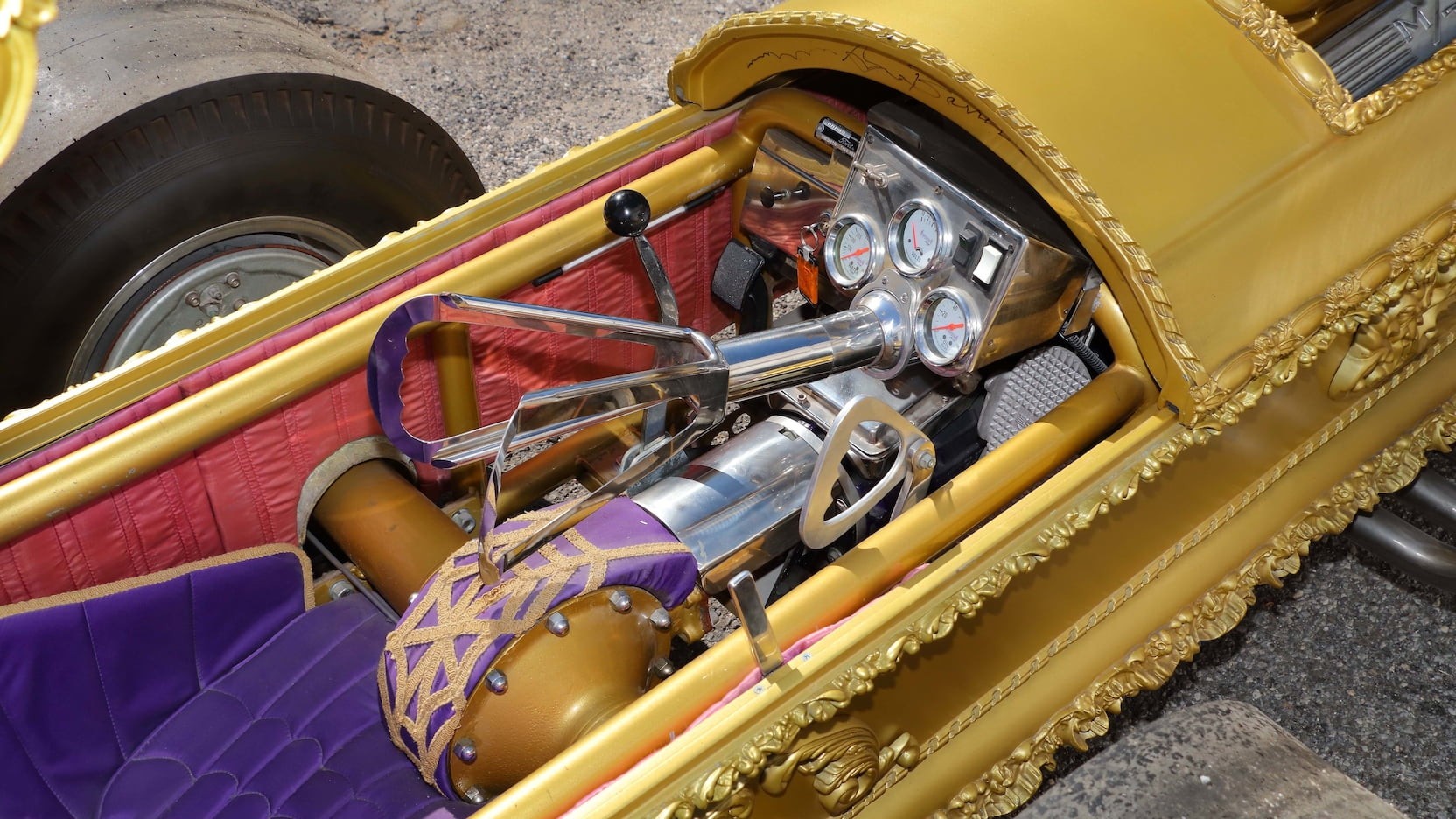 DRAG-U-LA-5 The Drag-U-La Dragster From The Munsters Is Looking For A New Home