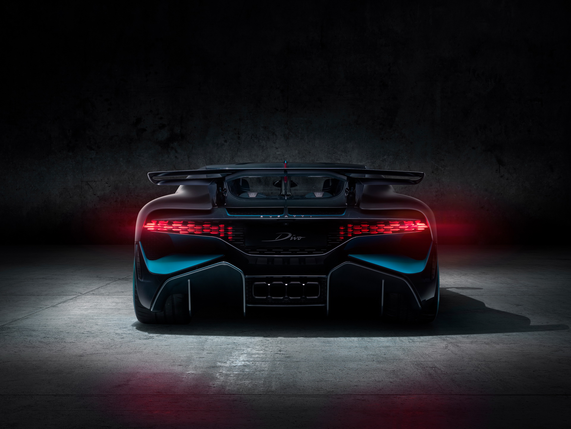 Bugatti Divo 7 Bugatti Divo Debuts With 1500 HP, Production Limited To 40 Units