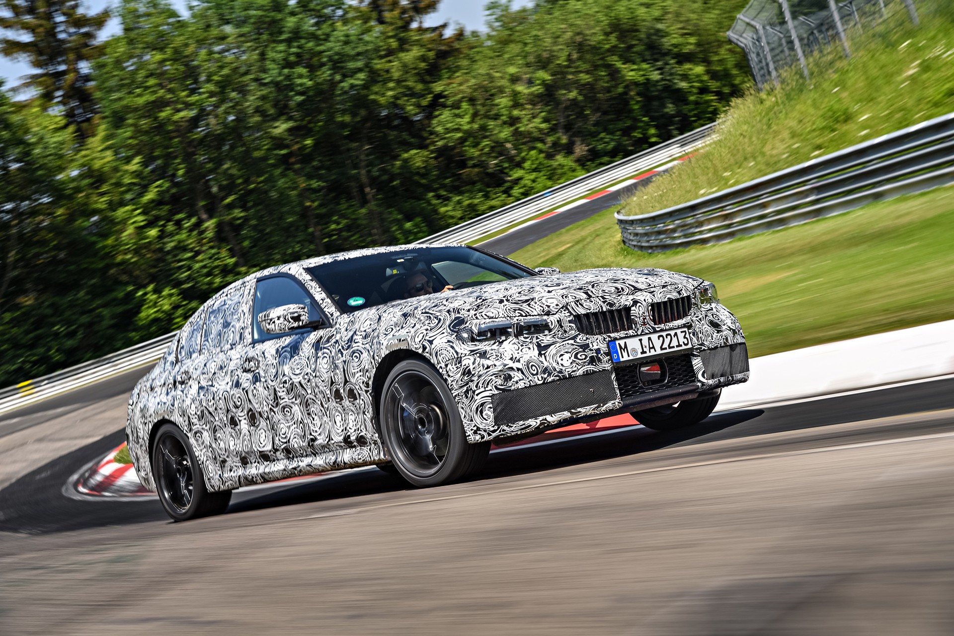 2019-BMW-3-Series-12 2019 BMW 3-Series Drops 121 Pounds, Will Have The Most Powerful Four-Cylinder Ever