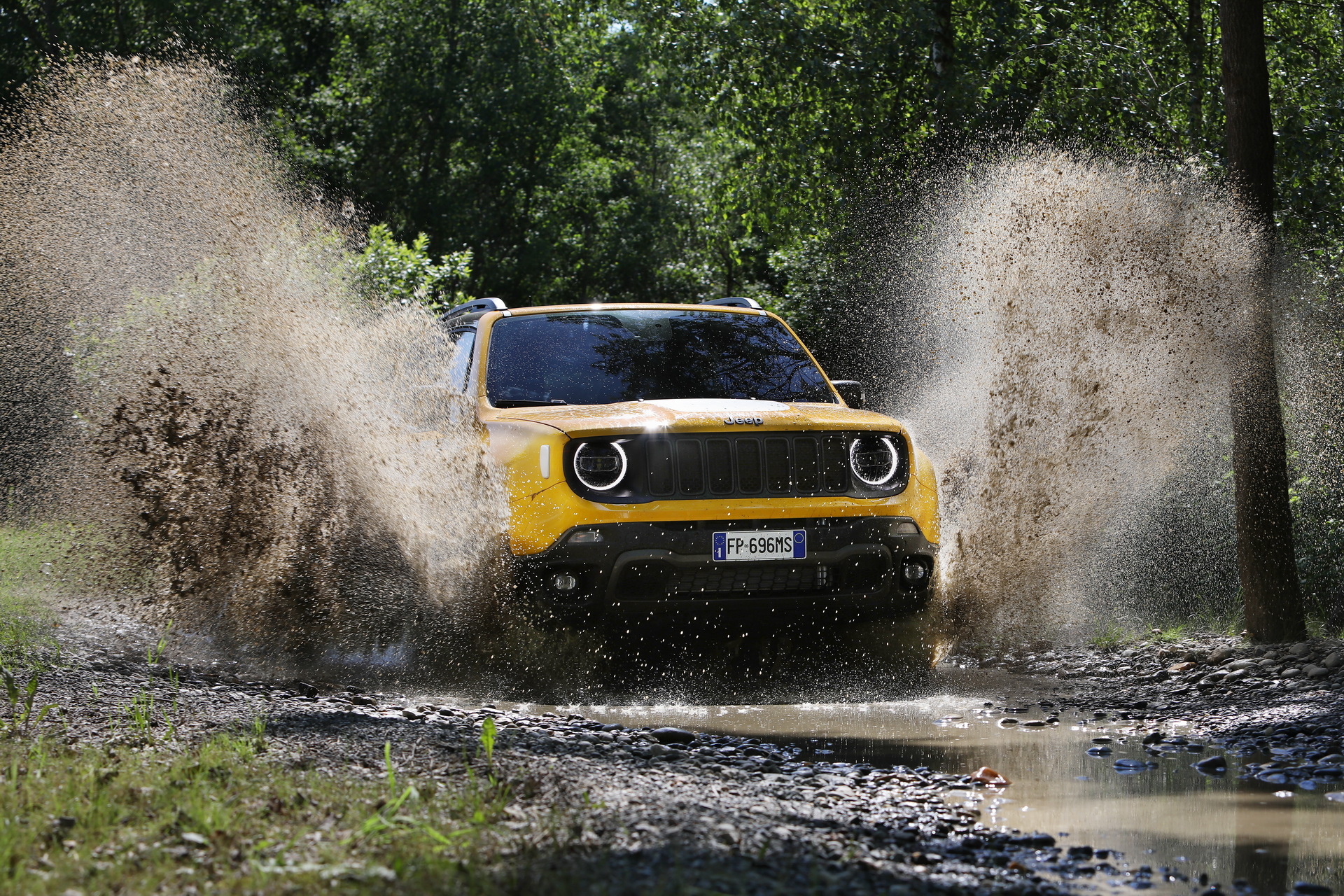 2019-Jeep-Renegade-52 2019 Jeep Renegade: Here’s What The Facelifted Model Costs In The UK