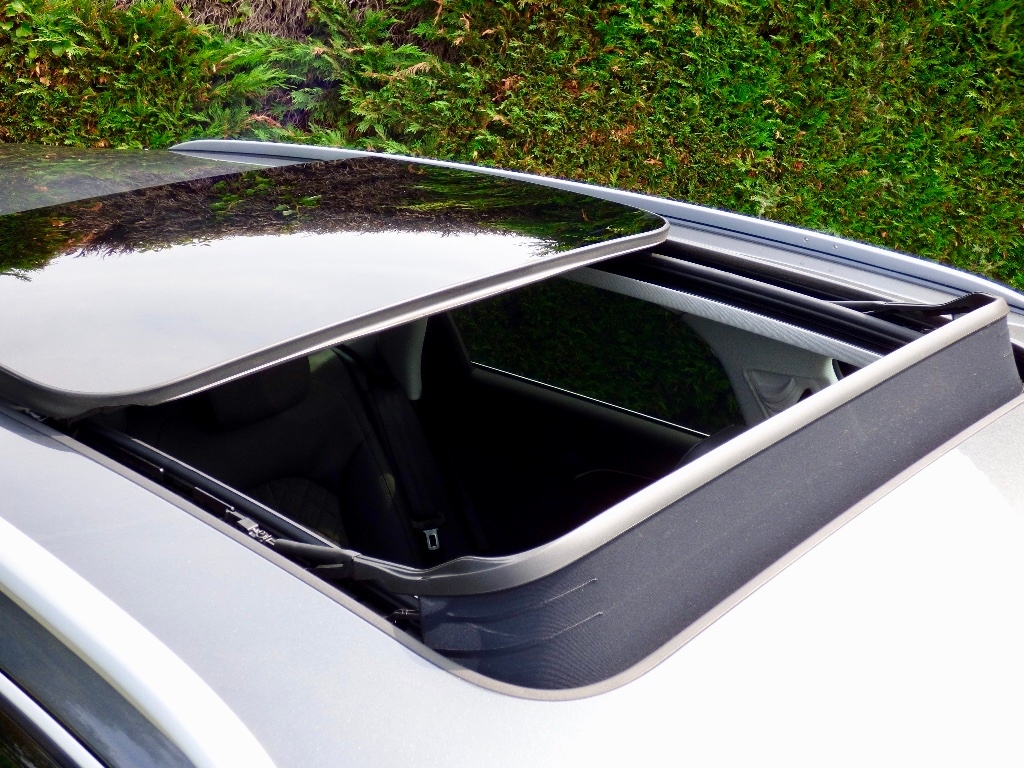 Audi-RS6-Prince-Harry-17 You Could Own Prince Harry’s Low-Mileage Audi RS6 For $94,000