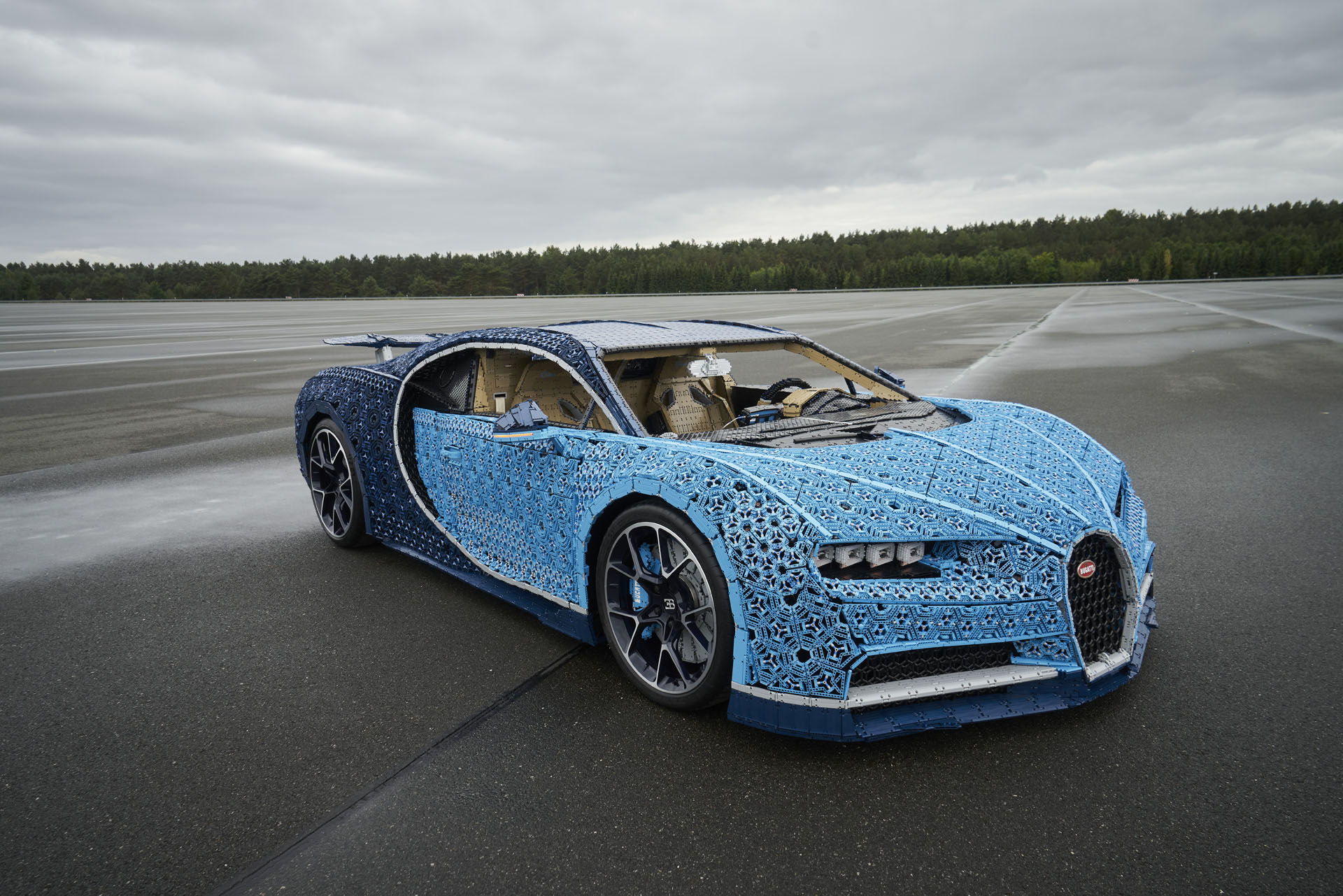 lego-bugatti-chiron-34 Lego Built A Life-Size Bugatti Chiron That You Can Actually Drive