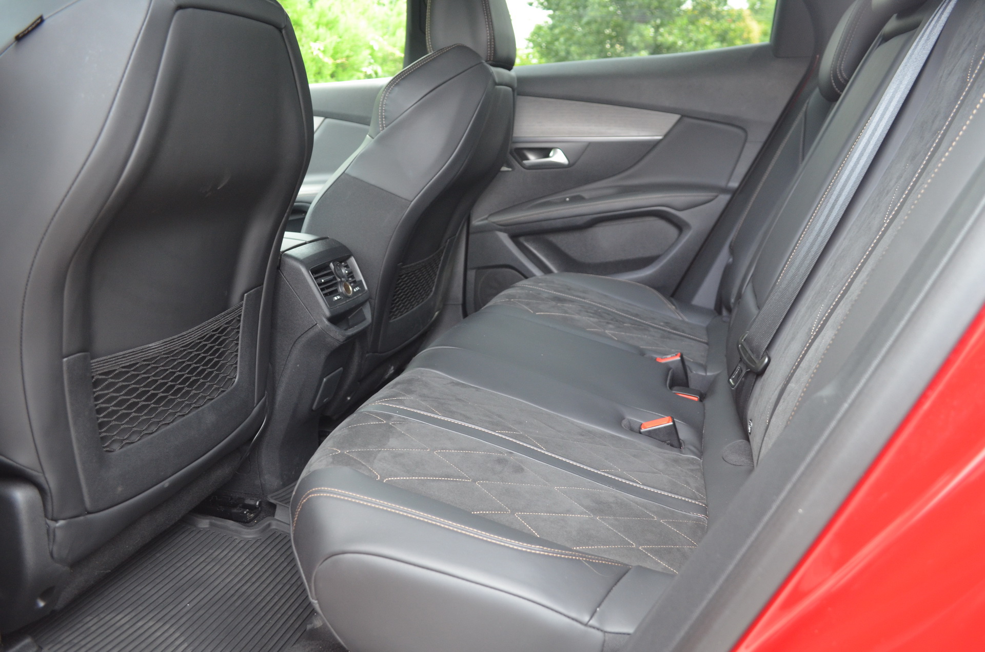 2018-peugeot-3008-gt-review-cs-33 We Drive The Peugeot 3008 Compact Crossover To See If It’s Worth The Hype