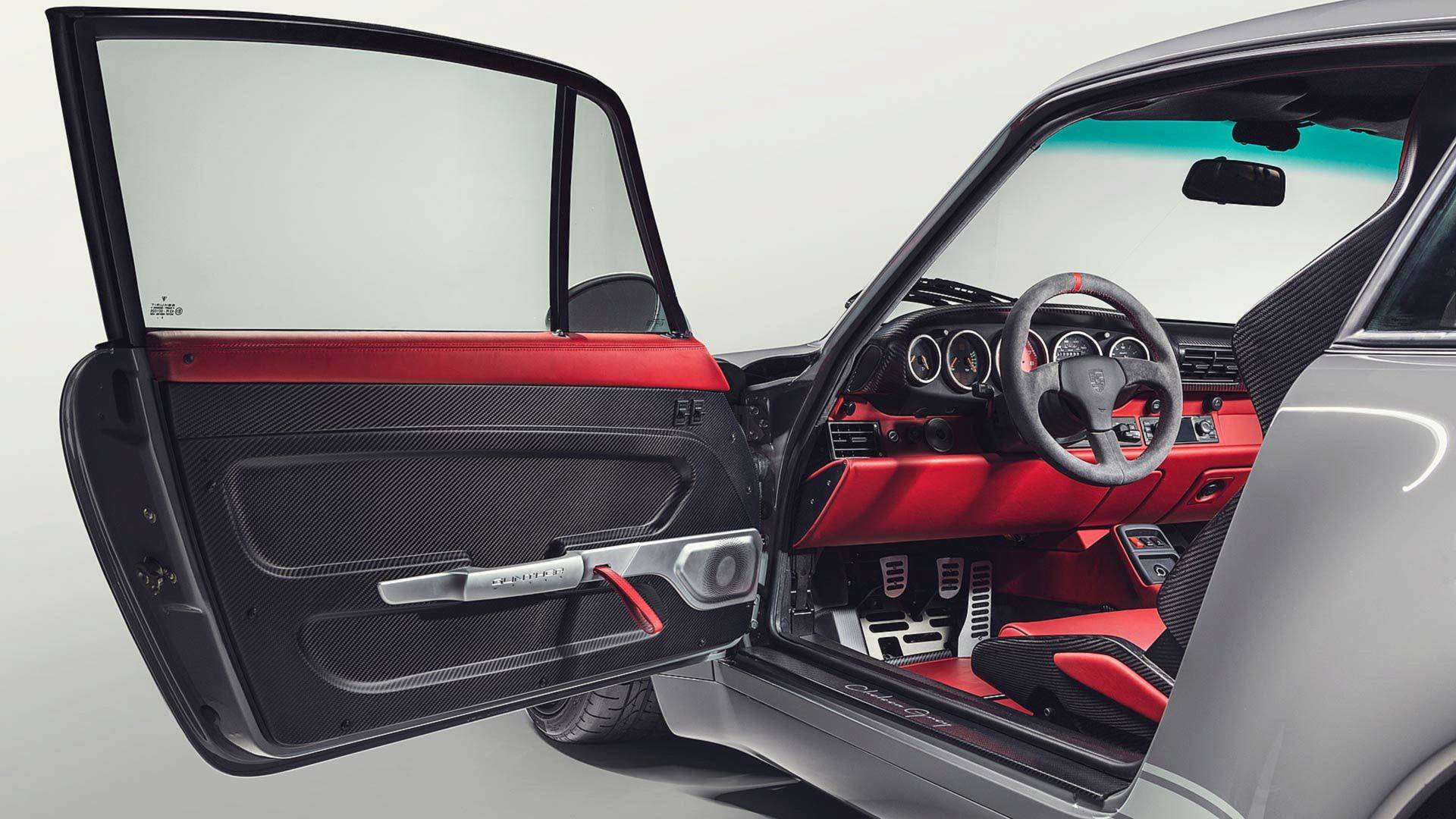 Gunther-Werks-Porsche-911-05 Nothing To See Here, Just A Glorious Naked-Carbon Porsche 993 Body By Gunther Werks