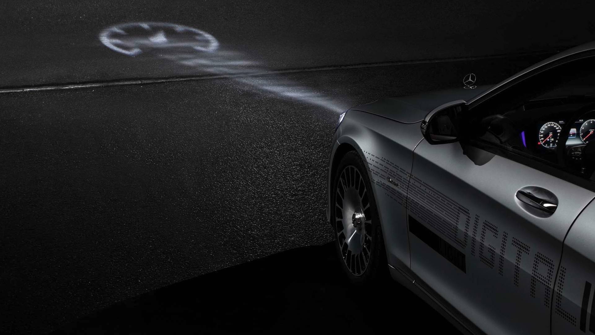Mercedes-Benz-Digital-Light-9 Don’t Speak; Just Let Your New Merc’s Headlights Do All The Talking