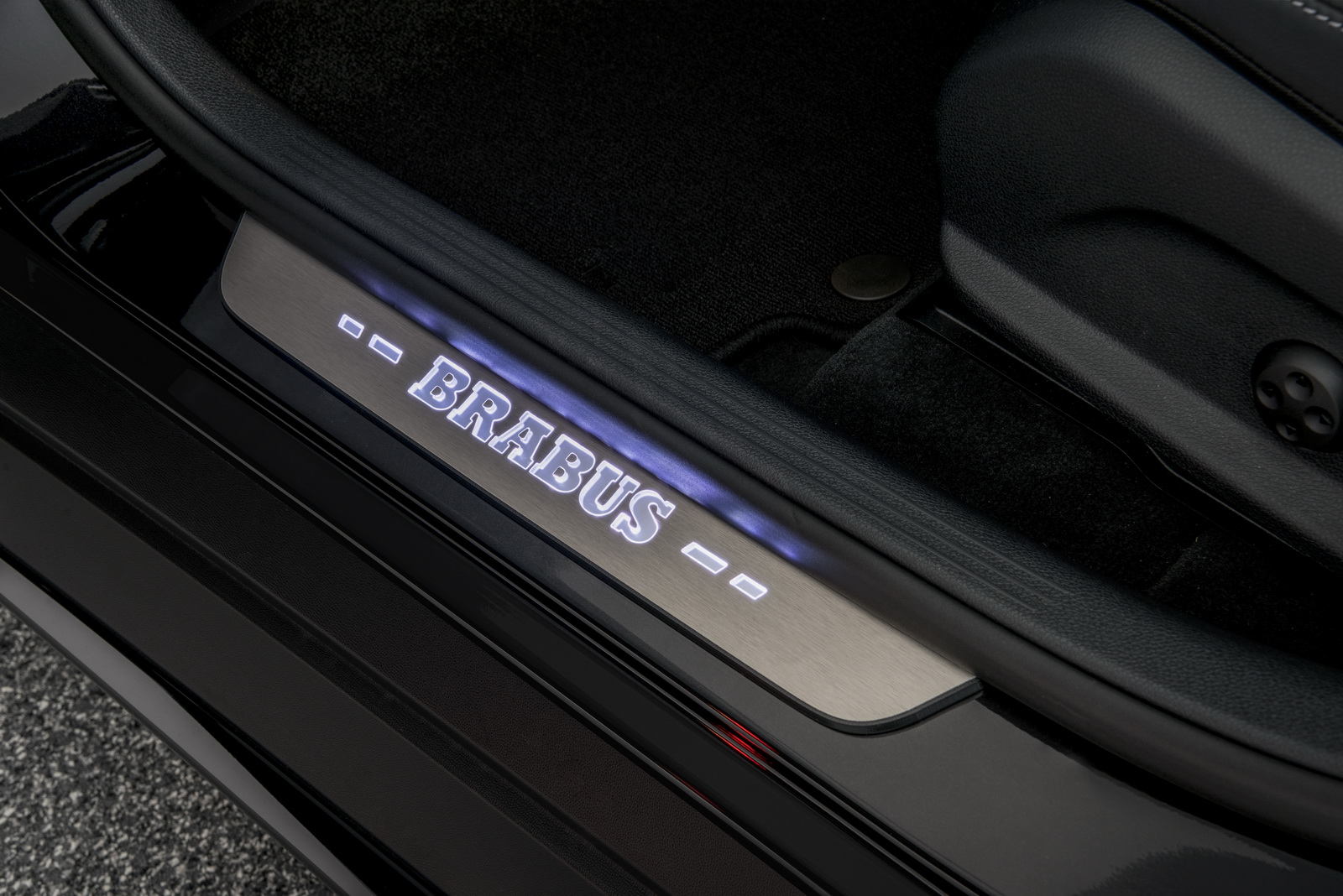 mercedes-amg-glc-63-s-brabus-tuning-14 Mercedes-AMG GLC 63 S Falls To The Dark Side, Emerges The Brabus 600