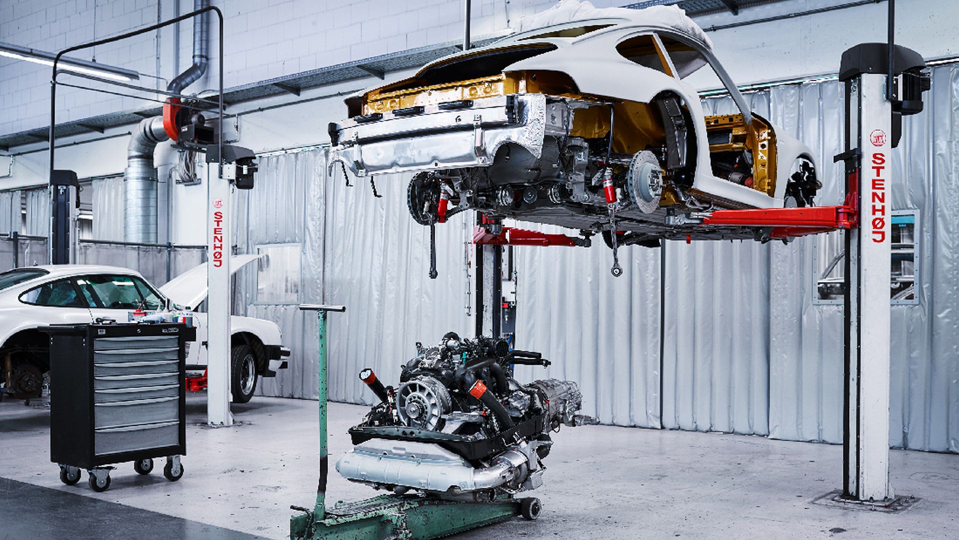 Porsche-993-Turbo-Project-Gold-11 Porsche’s Project Gold Is A Brand New, 20-Year Old 993 Turbo