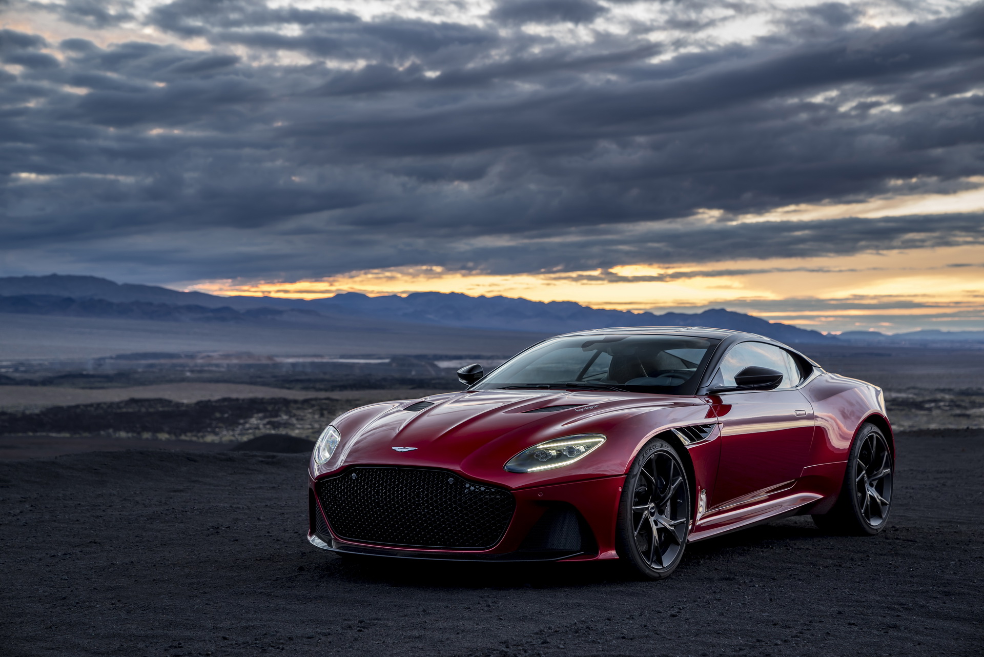 Aston-Martin-DBS-Superleggera-Volante-1 Aston Martin Has Started Testing A DBS Superleggera Volante