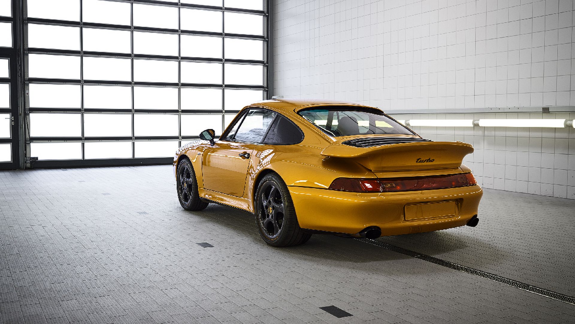 Porsche-993-Turbo-Project-Gold-6 Porsche’s Project Gold Is A Brand New, 20-Year Old 993 Turbo
