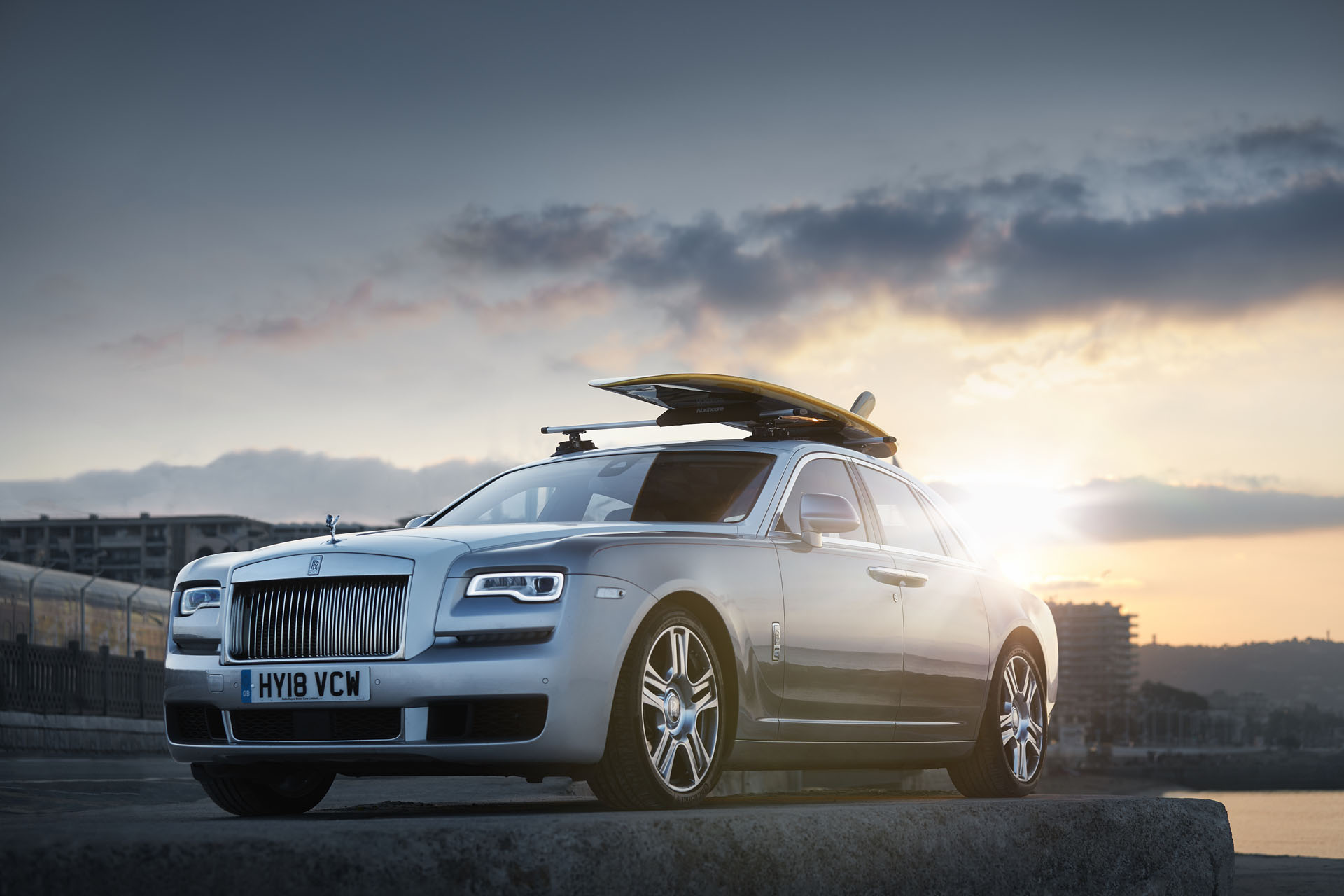 rolls-royce-ghost-surfboard-02 Rolls-Royce With A Surfboard On The Roof Isn’t Something You See Every Day