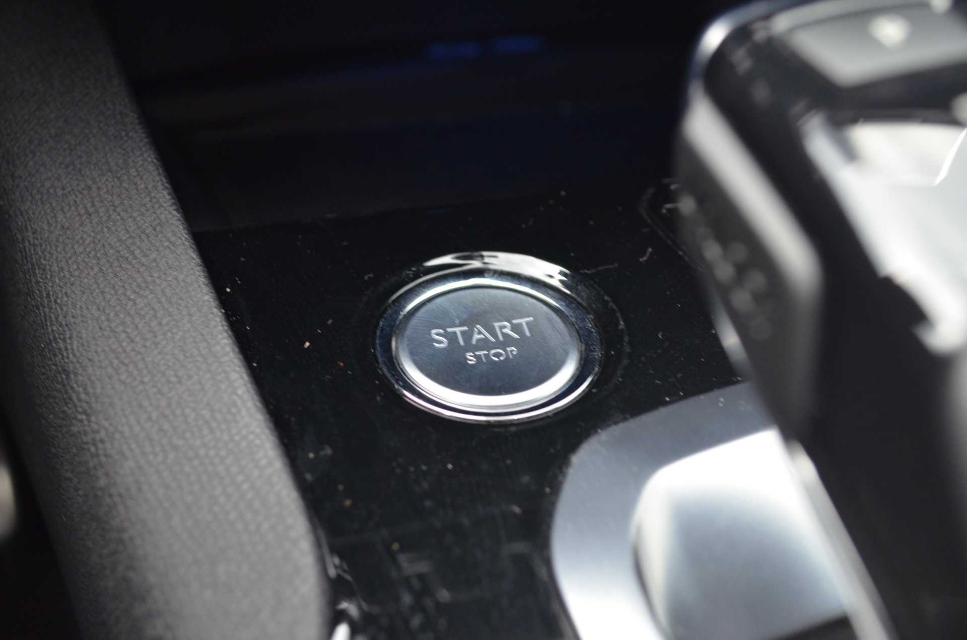 2018-peugeot-3008-gt-review-cs-28 We Drive The Peugeot 3008 Compact Crossover To See If It’s Worth The Hype