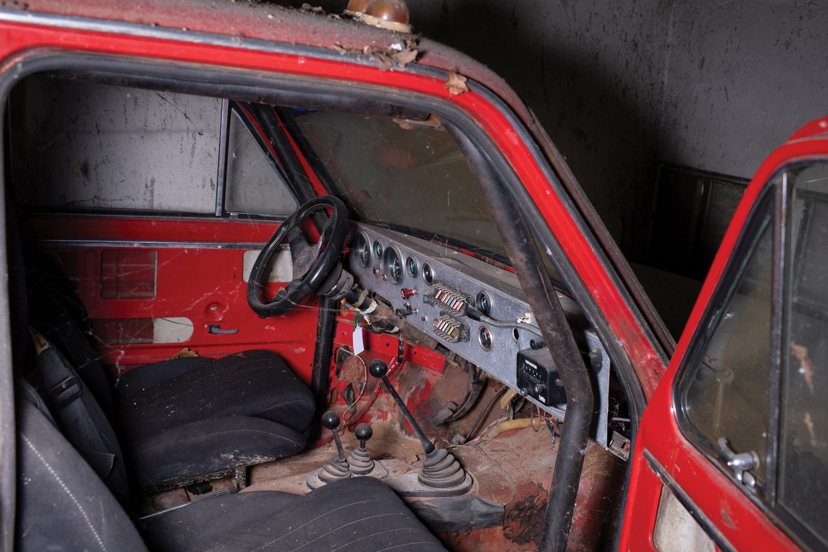 lada-niva-paris-dakar-racer-4 $100k For A “Special” 1981 Lada Niva? Have You Lost Your Mind?