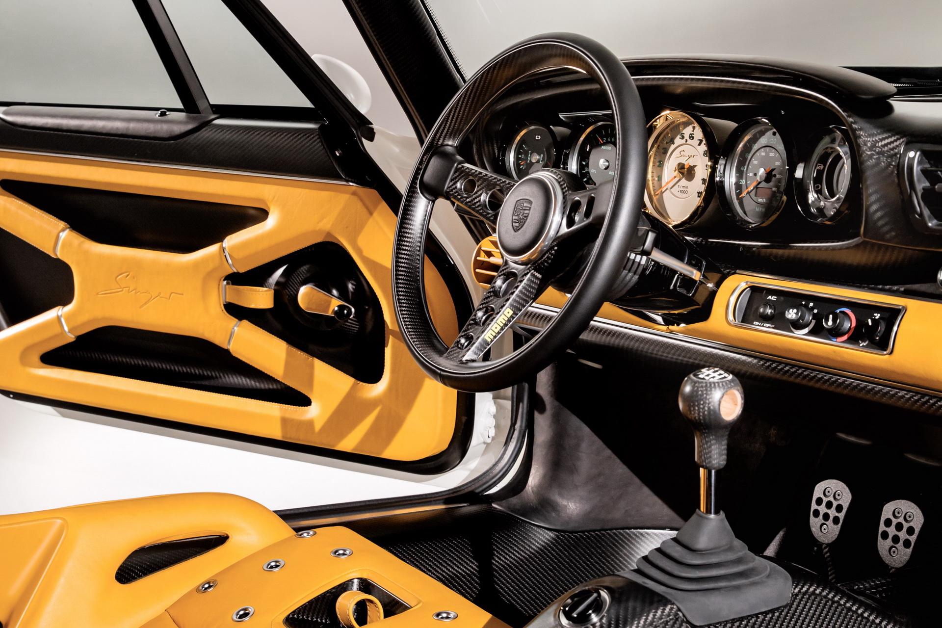 Singer_DLS_42 Bespoke $1.8 Million Porsche 911 By Singer Is Coming To Geneva