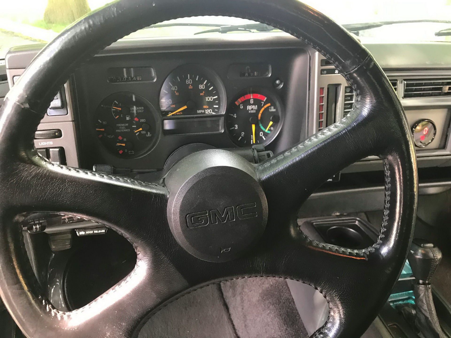 1993-gmc-typhoon-bat-auction-36 GMC Typhoon Turbo AWD Is Your 1990s Sleeper SUV