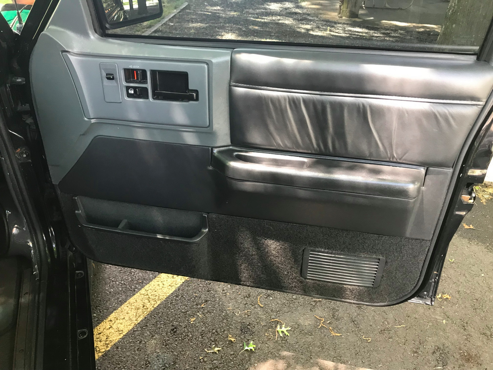 1993-gmc-typhoon-bat-auction-55 GMC Typhoon Turbo AWD Is Your 1990s Sleeper SUV