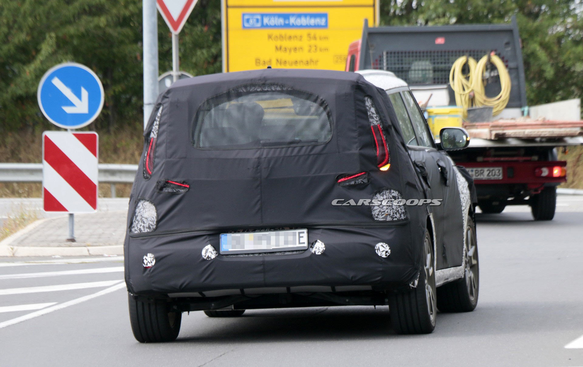 Kia-Soul-EV-Spy-5 2020 Kia Soul EV Spied, Should Offer An Improved Range And Greater Performance