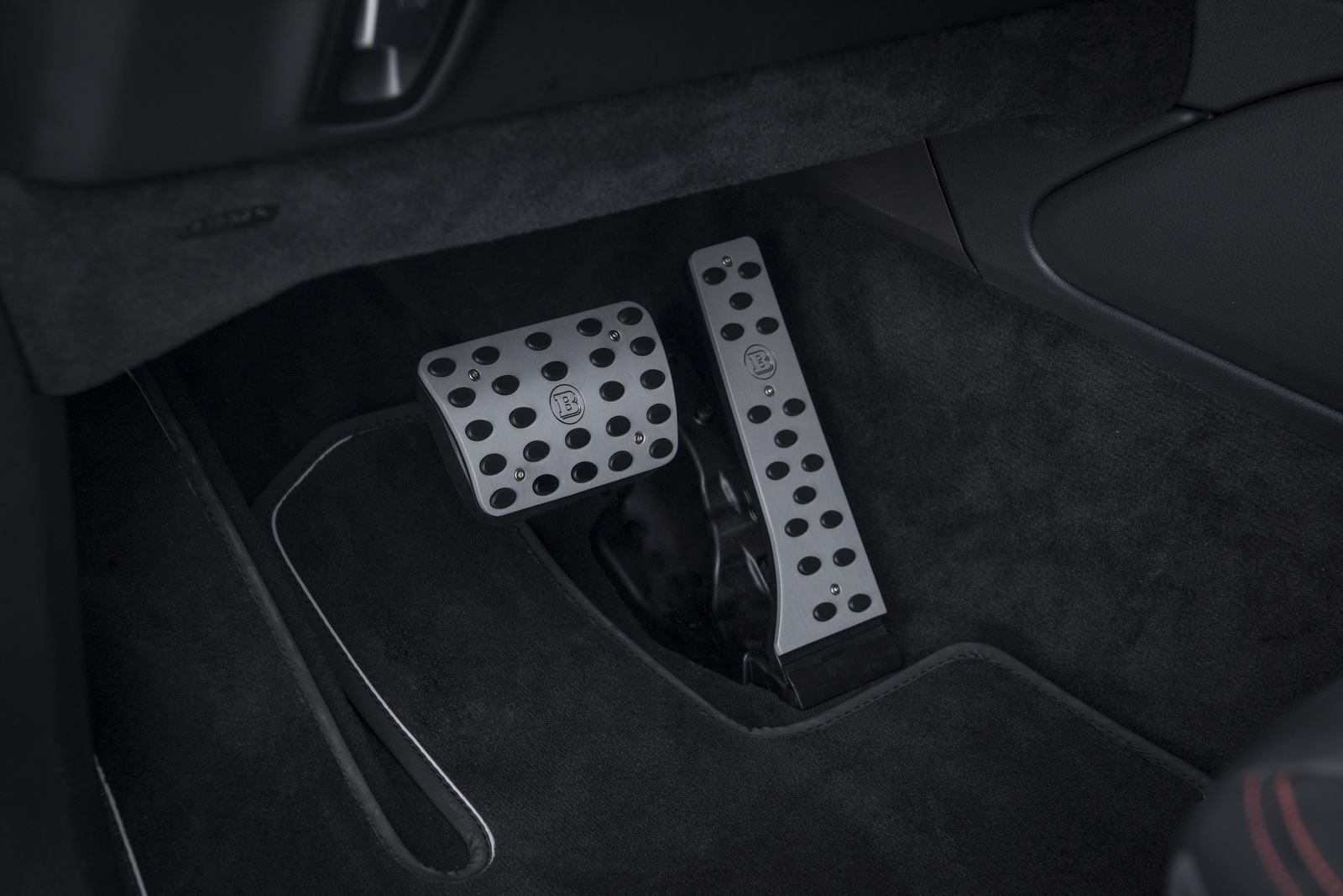 2019-mercedes-benz-g-class-brabus-tuning-39 Tired Of Tahoes? Mercedes G500 By Brabus Would Look Great In A Black-Ops Flick