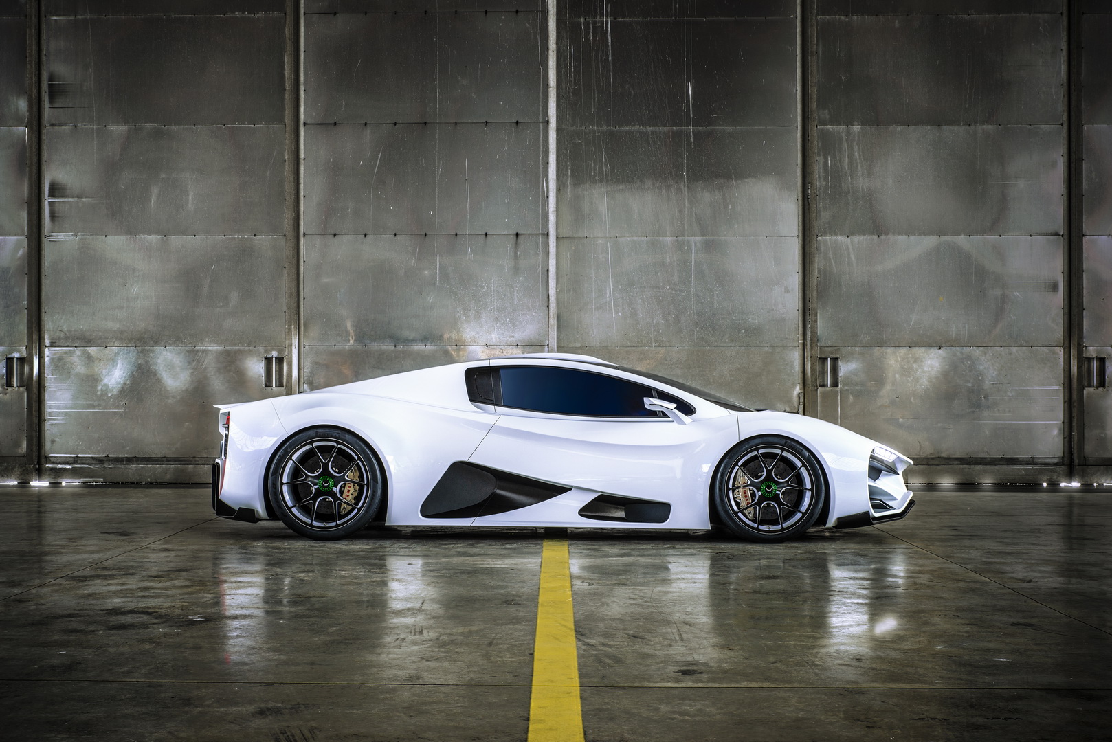 milan-red-hypercar-16 Milan Red: Here Are New Photos Of Austria’s 1,306HP Koenigsegg Rival