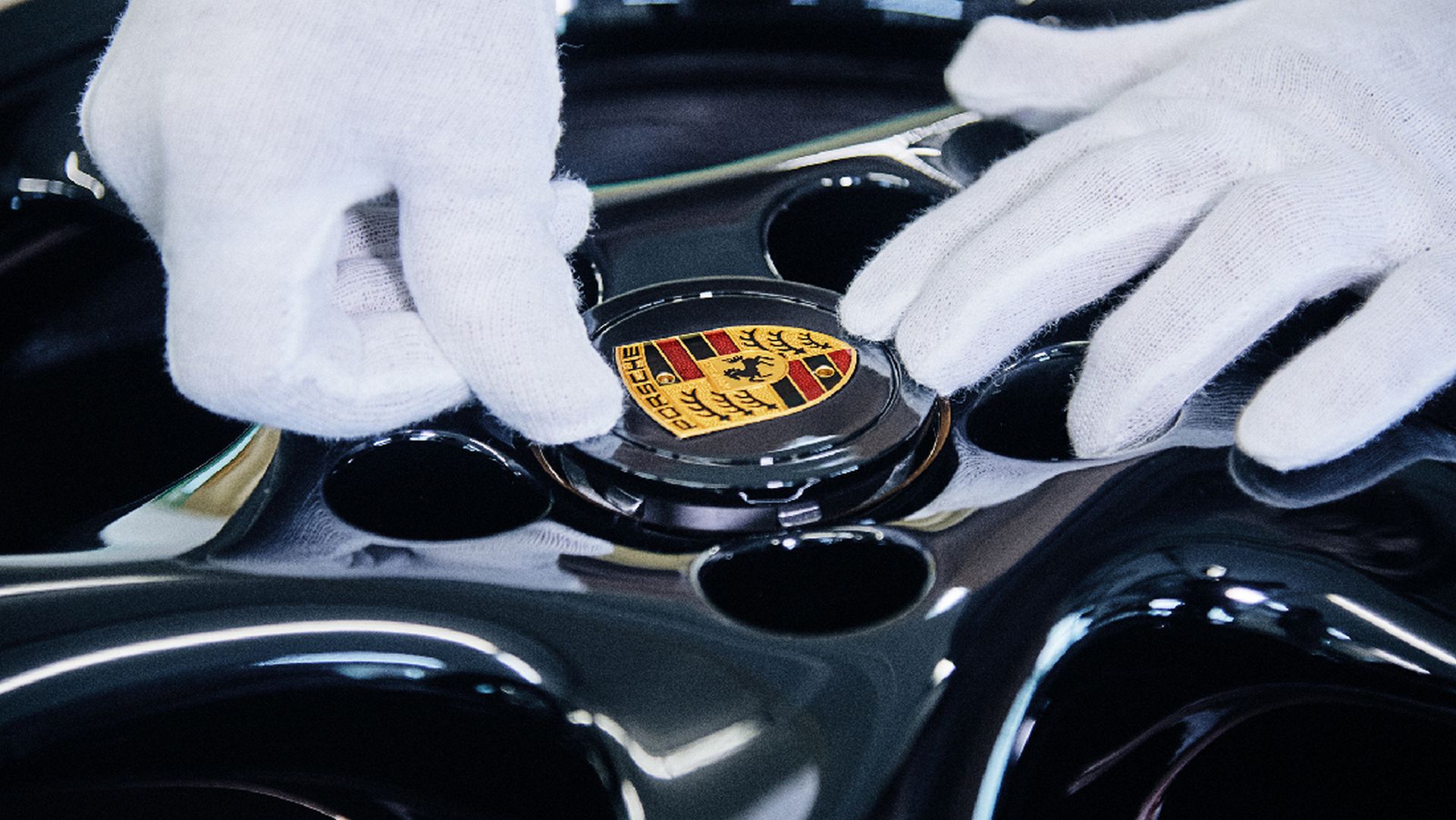 Porsche-993-Turbo-Project-Gold-3 Porsche’s Project Gold Is A Brand New, 20-Year Old 993 Turbo