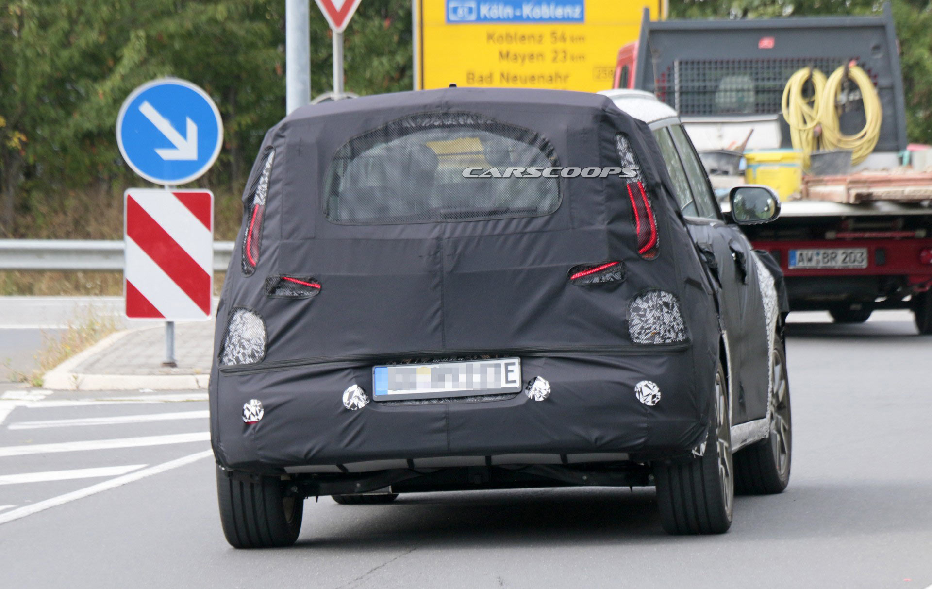 Kia-Soul-EV-Spy-4 2020 Kia Soul EV Spied, Should Offer An Improved Range And Greater Performance