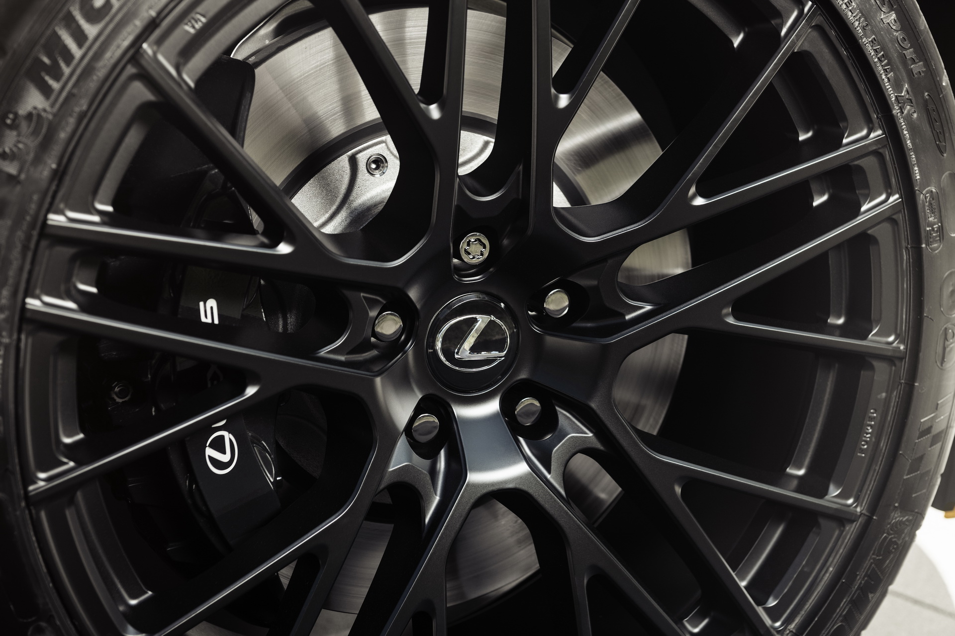 lexus-two-concepts-for-2018-pebble-beach-5 Bespoke Lexus UX 250h And LC Inspiration Series Concepts Want Your Attention