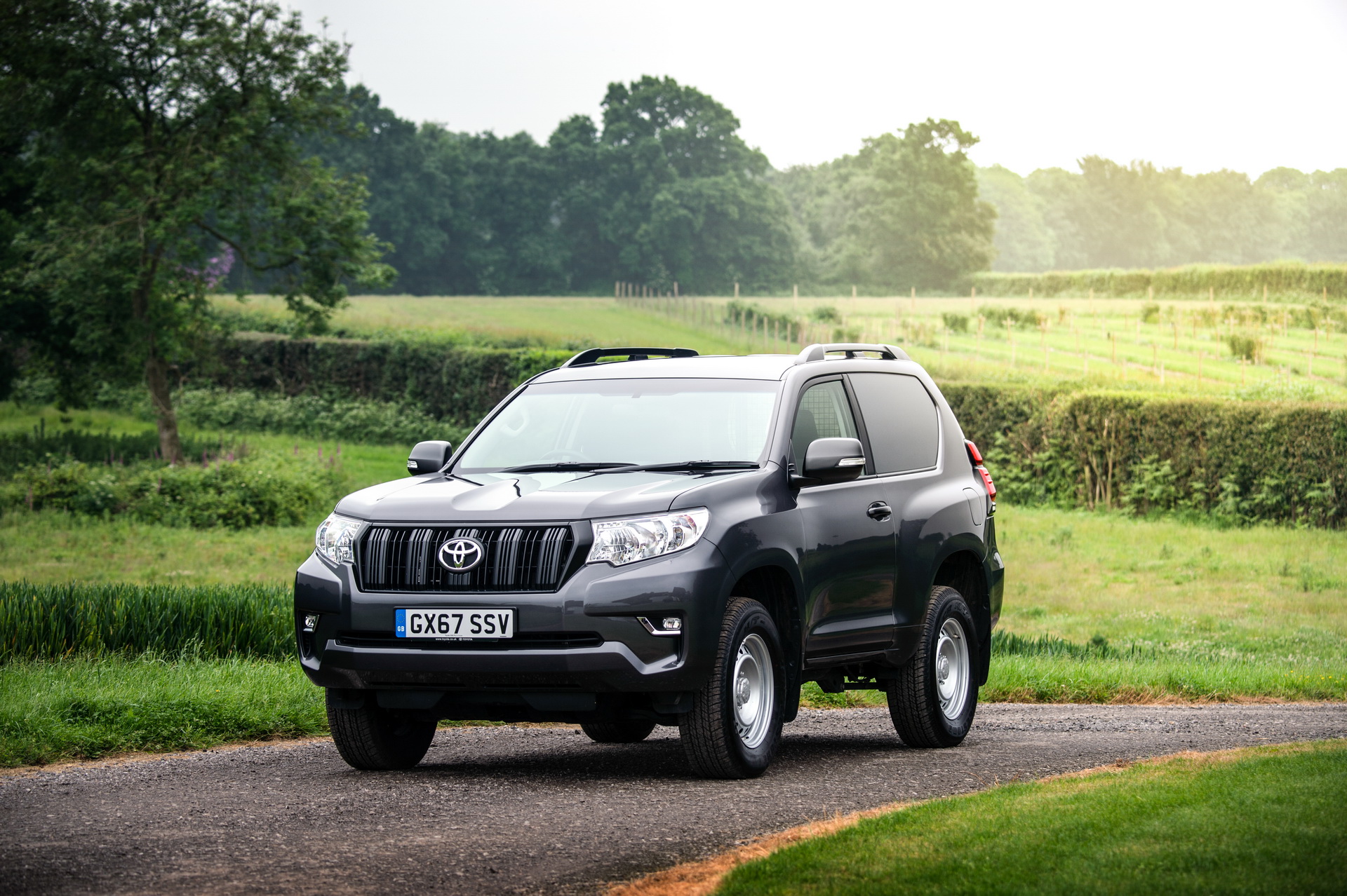 Toytota-LandCruiser-Utility-02 Toyota Land Cruiser’s New Commercial Version Hits UK Roads