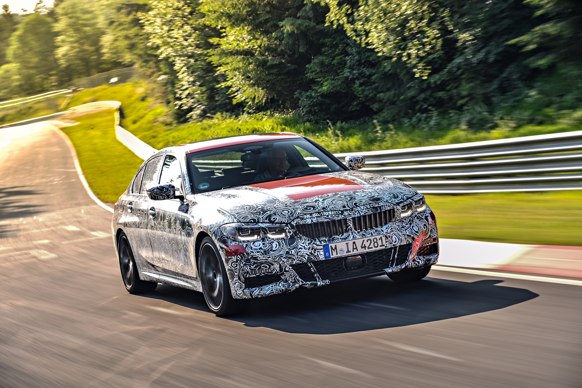 2019-BMW-3-Series-4 2019 BMW 3-Series Drops 121 Pounds, Will Have The Most Powerful Four-Cylinder Ever