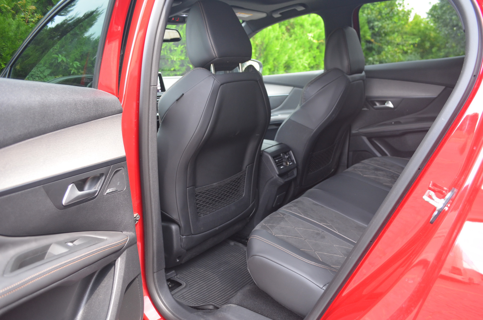 2018-peugeot-3008-gt-review-cs-32 We Drive The Peugeot 3008 Compact Crossover To See If It’s Worth The Hype