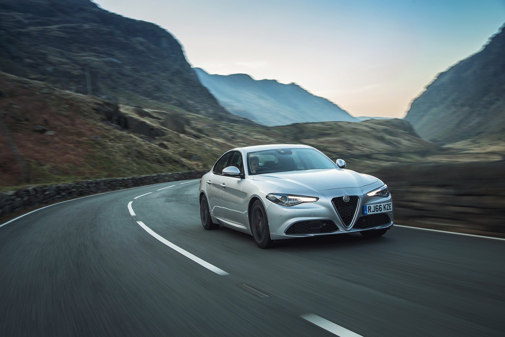 2019-alfa-romeo-giulia Euro-Spec 2019 Alfa Romeo Giulia And Stelvio Get Revised Diesels, New Trim Levels