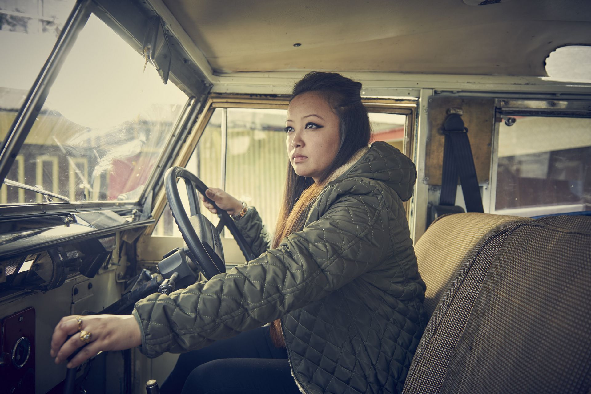 Land-Rover-Defender-Himalaya-14 This Tiny Himalayan Village Runs A Fleet Of Land Rover Defenders