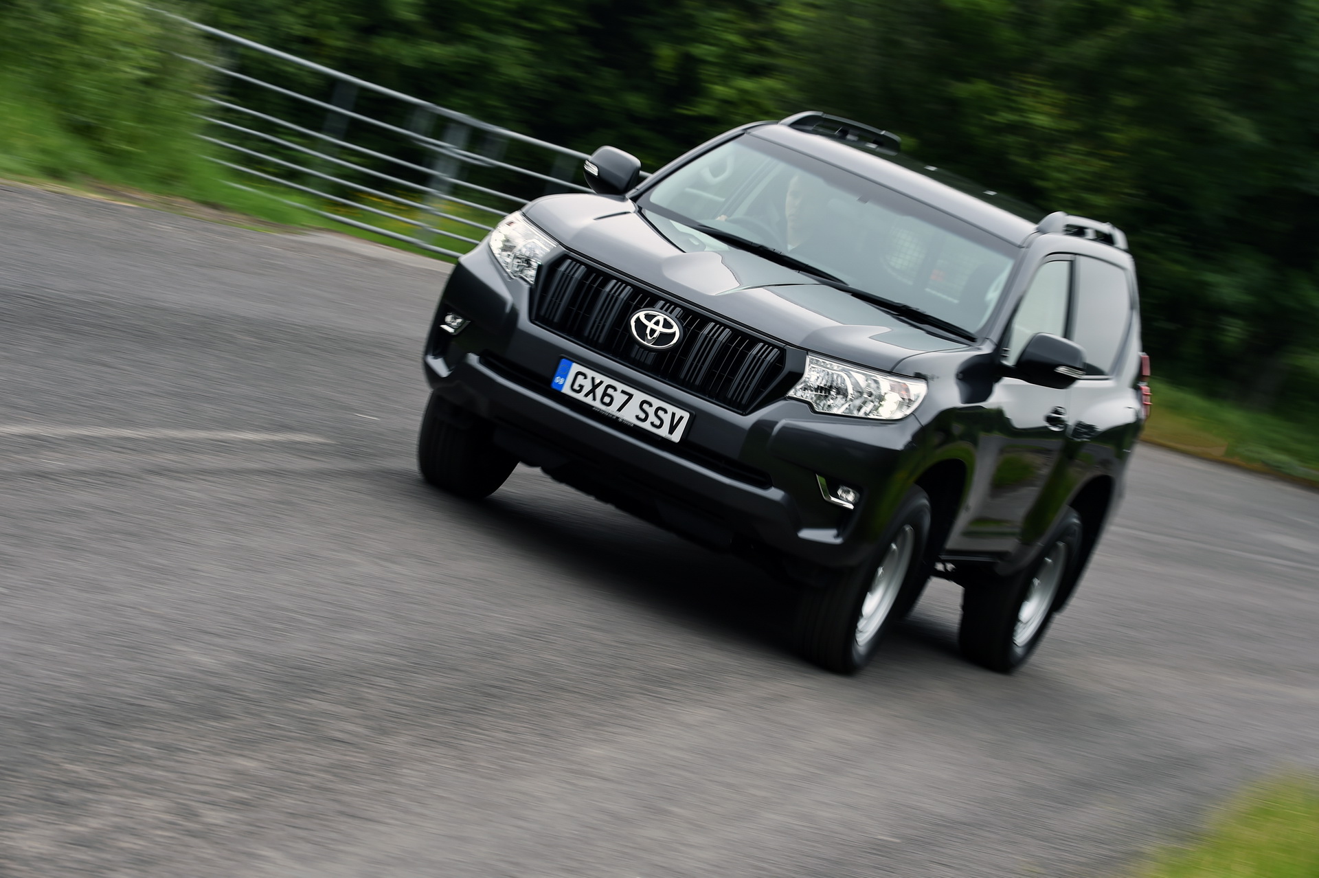 Toytota-LandCruiser-Utility-01 Toyota Land Cruiser’s New Commercial Version Hits UK Roads