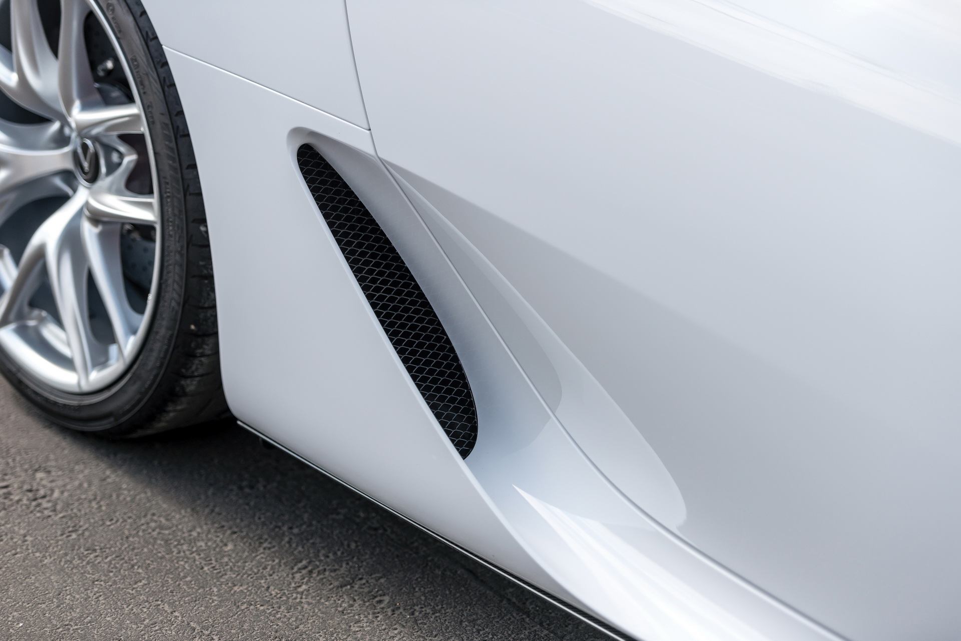 2012-lexus-lfa-11 You Can Still Get A Practically New Lexus LFA With Just 120 Miles