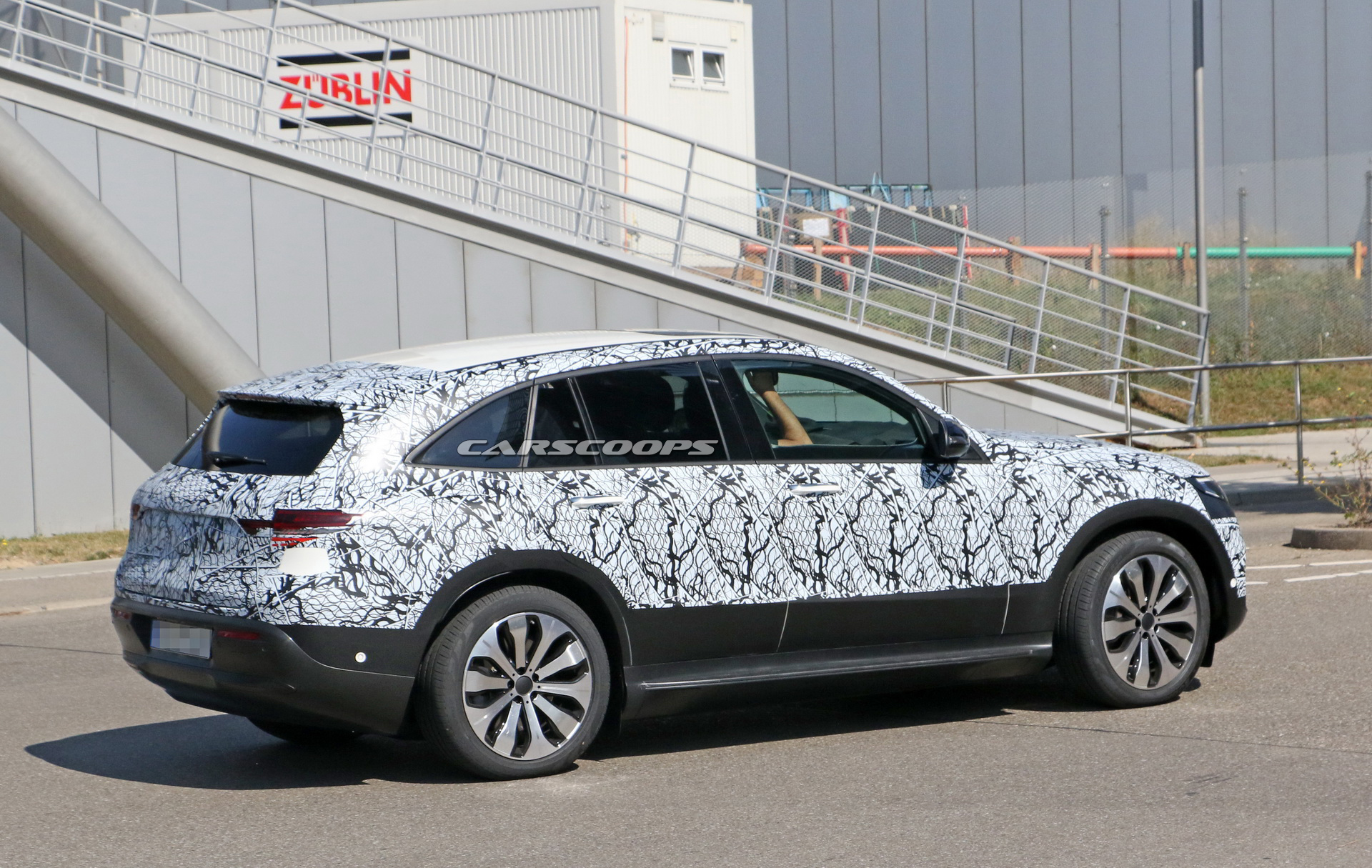 mercedes-eq-c-major-camo-drop-11 2020 Mercedes EQC Drops Body Cladding To Reveal Sleek Design