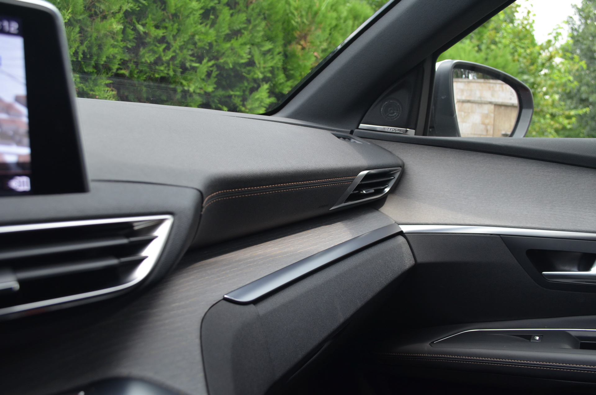 2018-peugeot-3008-gt-review-cs-29 We Drive The Peugeot 3008 Compact Crossover To See If It’s Worth The Hype