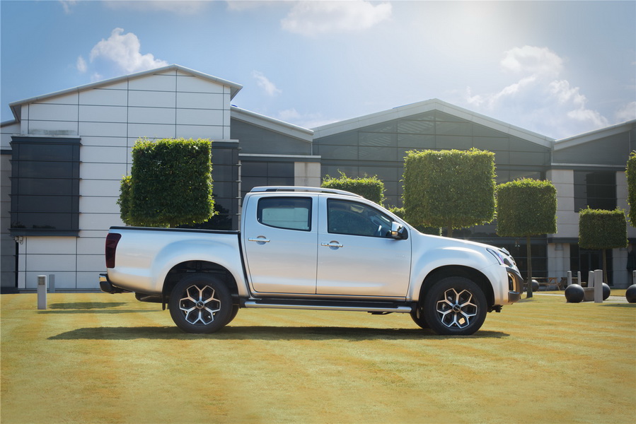 2018-isuzu-d-max-utah-luxe-2 Isuzu D-Max Utah Luxe Joins The Brand’s UK Family, Prices Start From 26,159