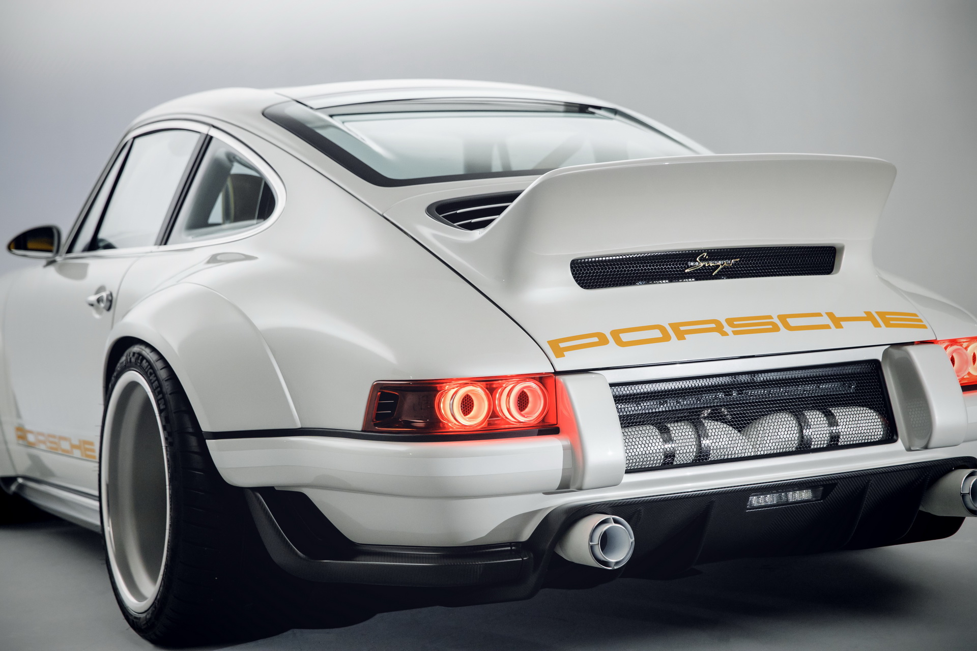 Singer_DLS_50 Bespoke $1.8 Million Porsche 911 By Singer Is Coming To Geneva