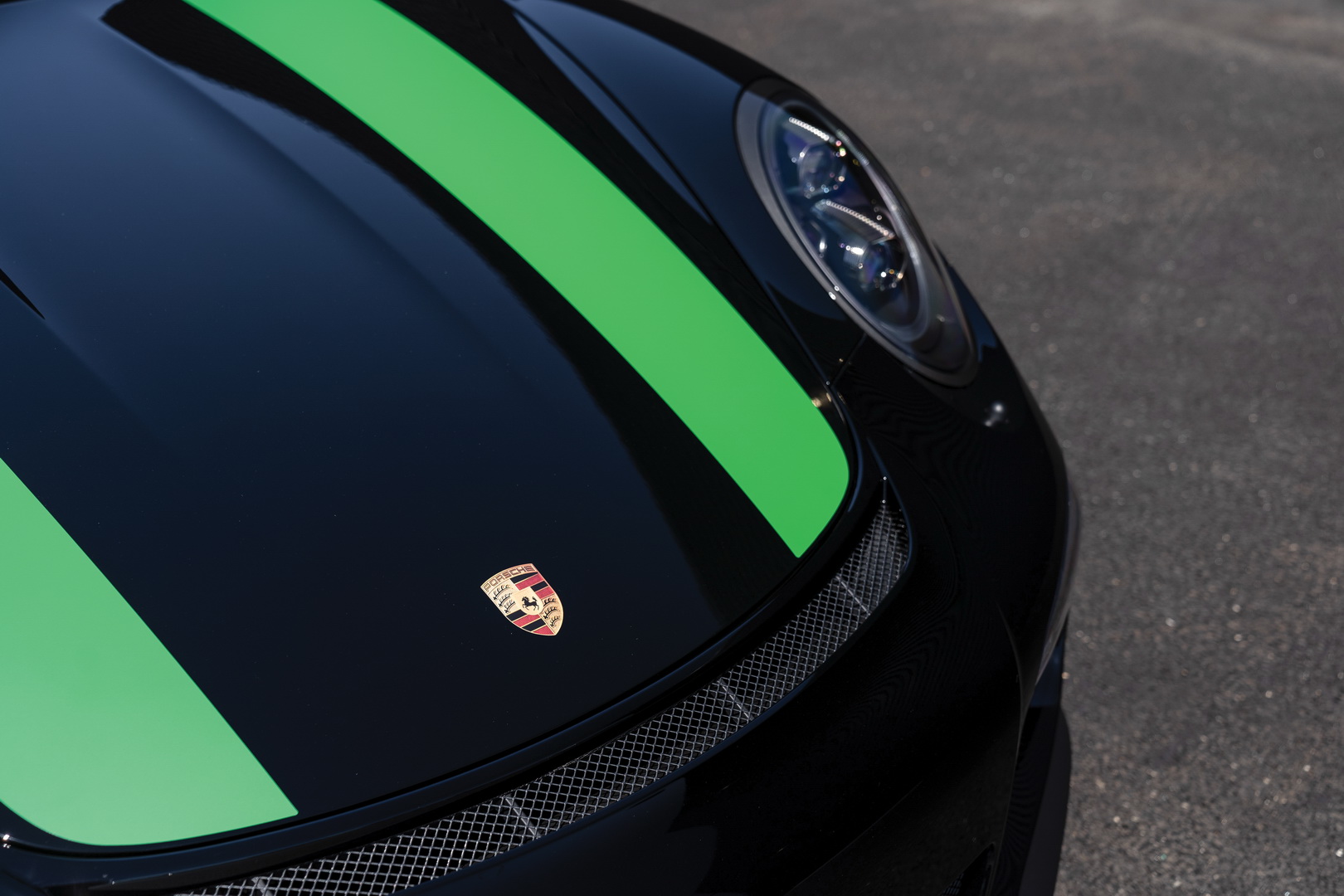 2016-porsche-911-r-8 Crazy Porsche 911 R Premiums Are Evaporating, 30-Mile Example Is Up For $330-370k