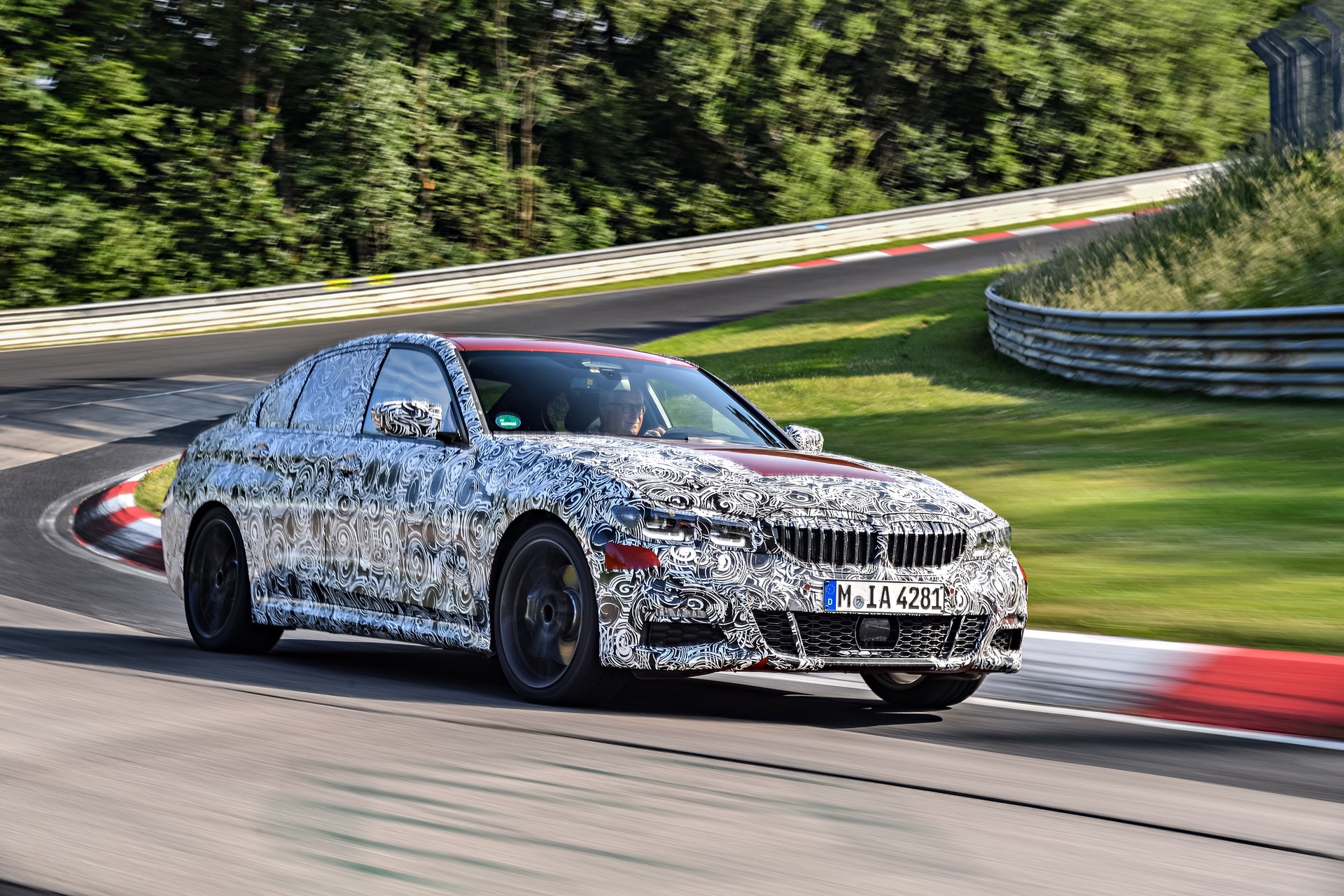 2019-BMW-3-Series-7 2019 BMW 3-Series Drops 121 Pounds, Will Have The Most Powerful Four-Cylinder Ever