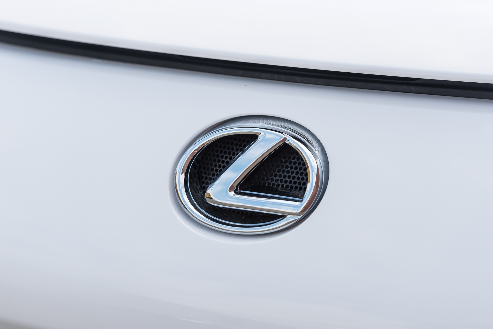 2012-lexus-lfa-6 You Can Still Get A Practically New Lexus LFA With Just 120 Miles